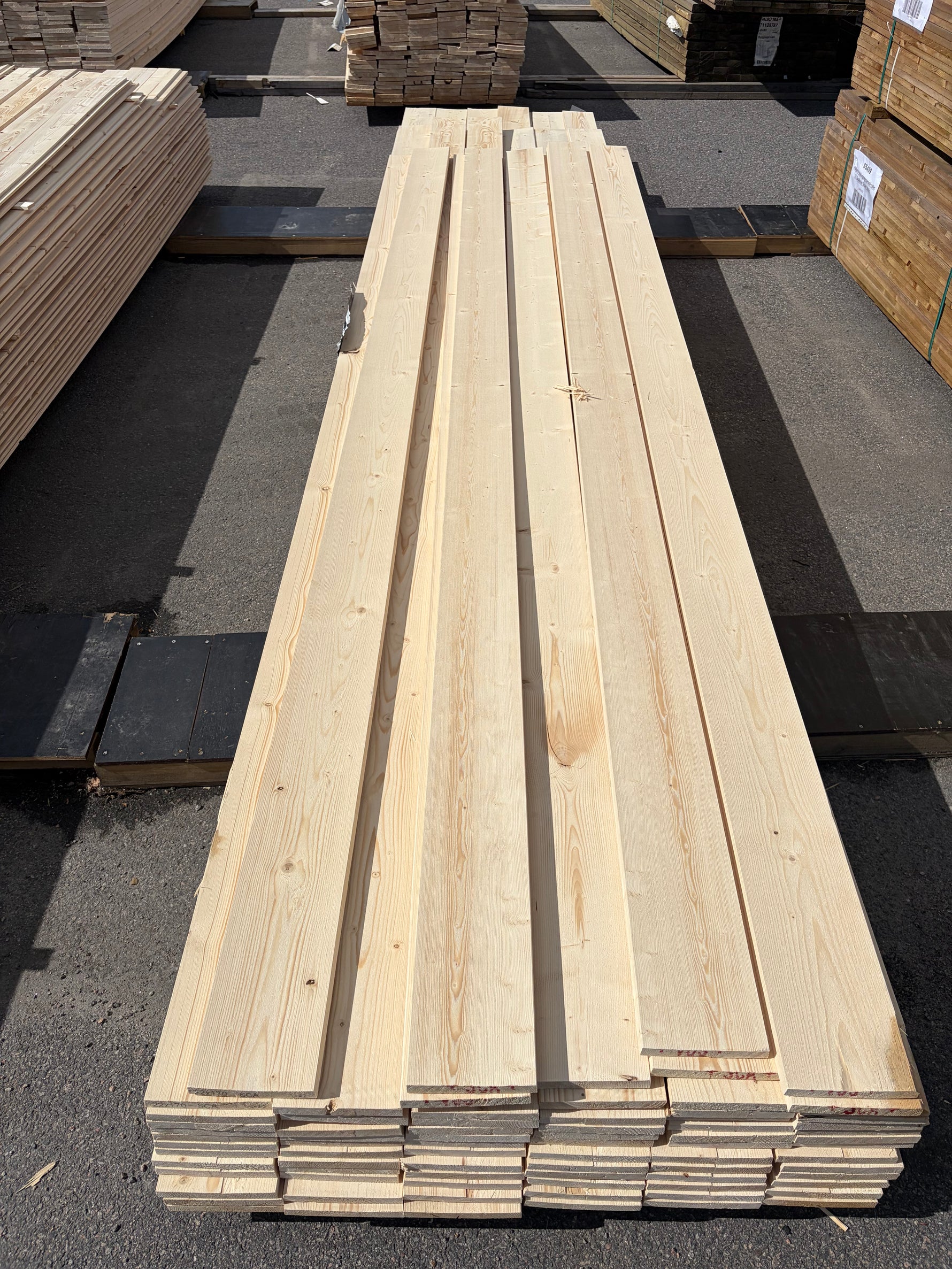 Paket Finsågade Brädor 22x170mm, 77st 4,20–5,40m (Andra sortering)
