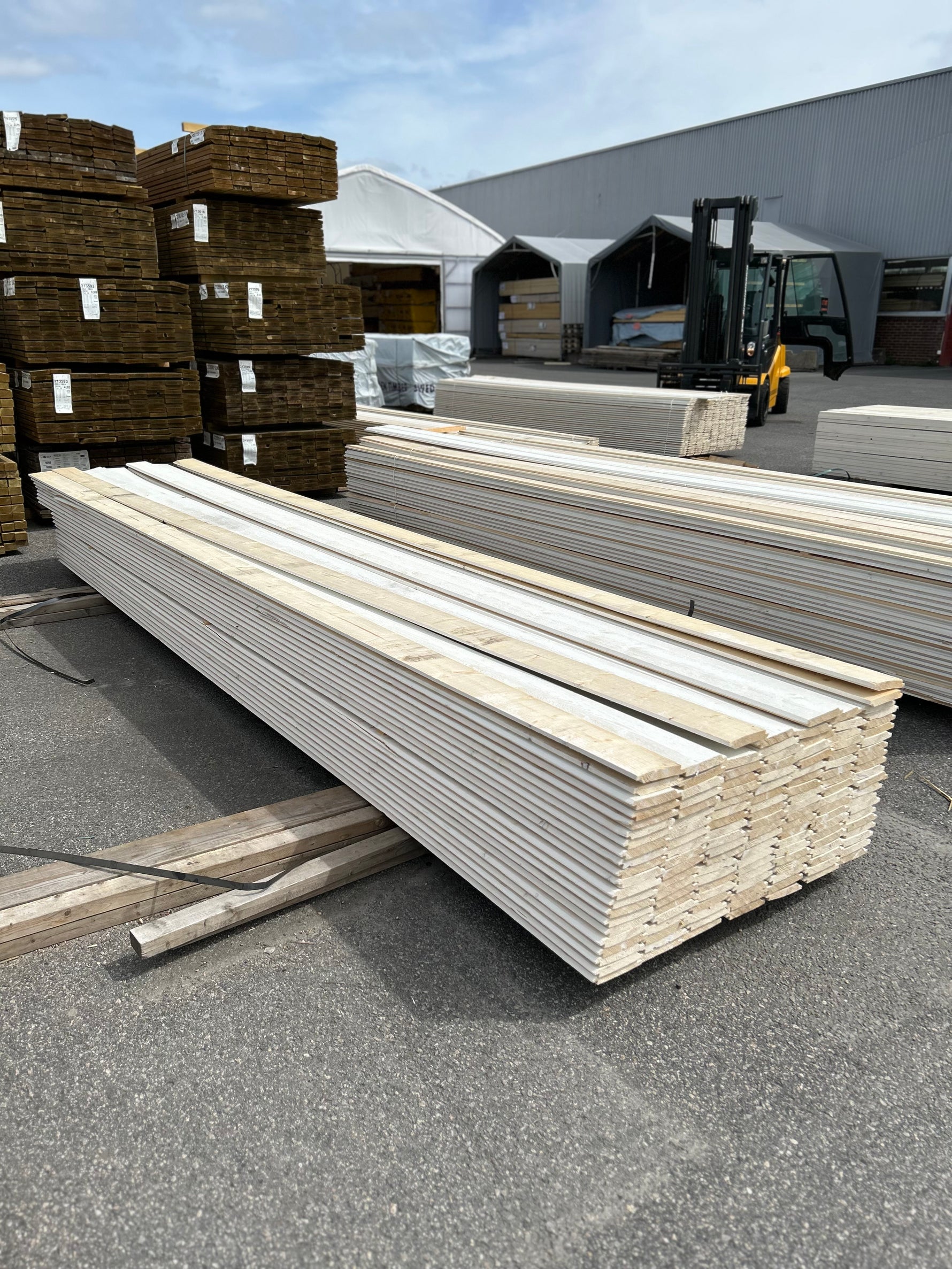 Paket Dubbelfas Halvspont 22x145mm 4.50-4.80m 140st Grundmålad