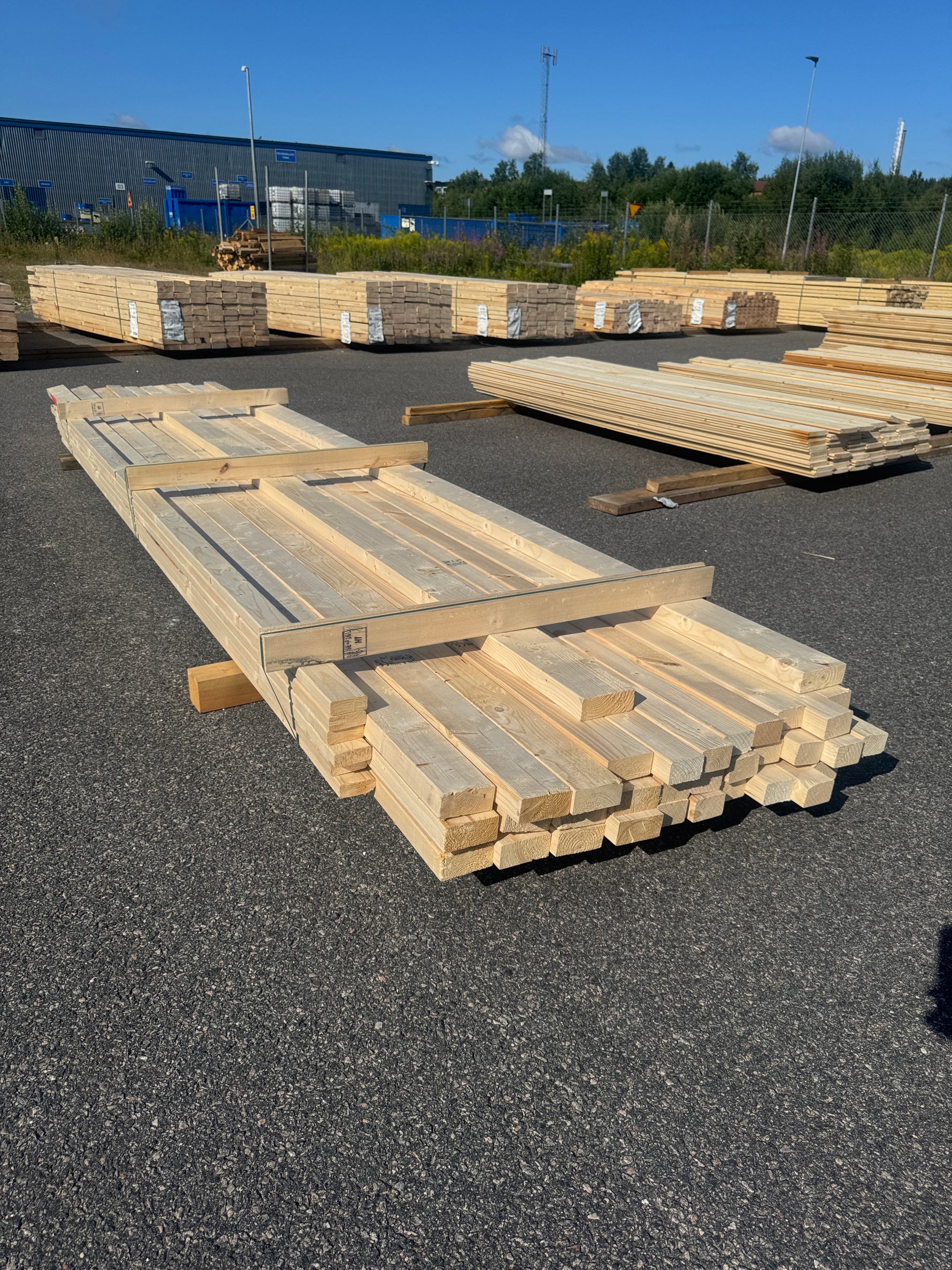 Utsorterat Paket Reglar och Glespanel 3,60–4,80m Blandade Dimensioner