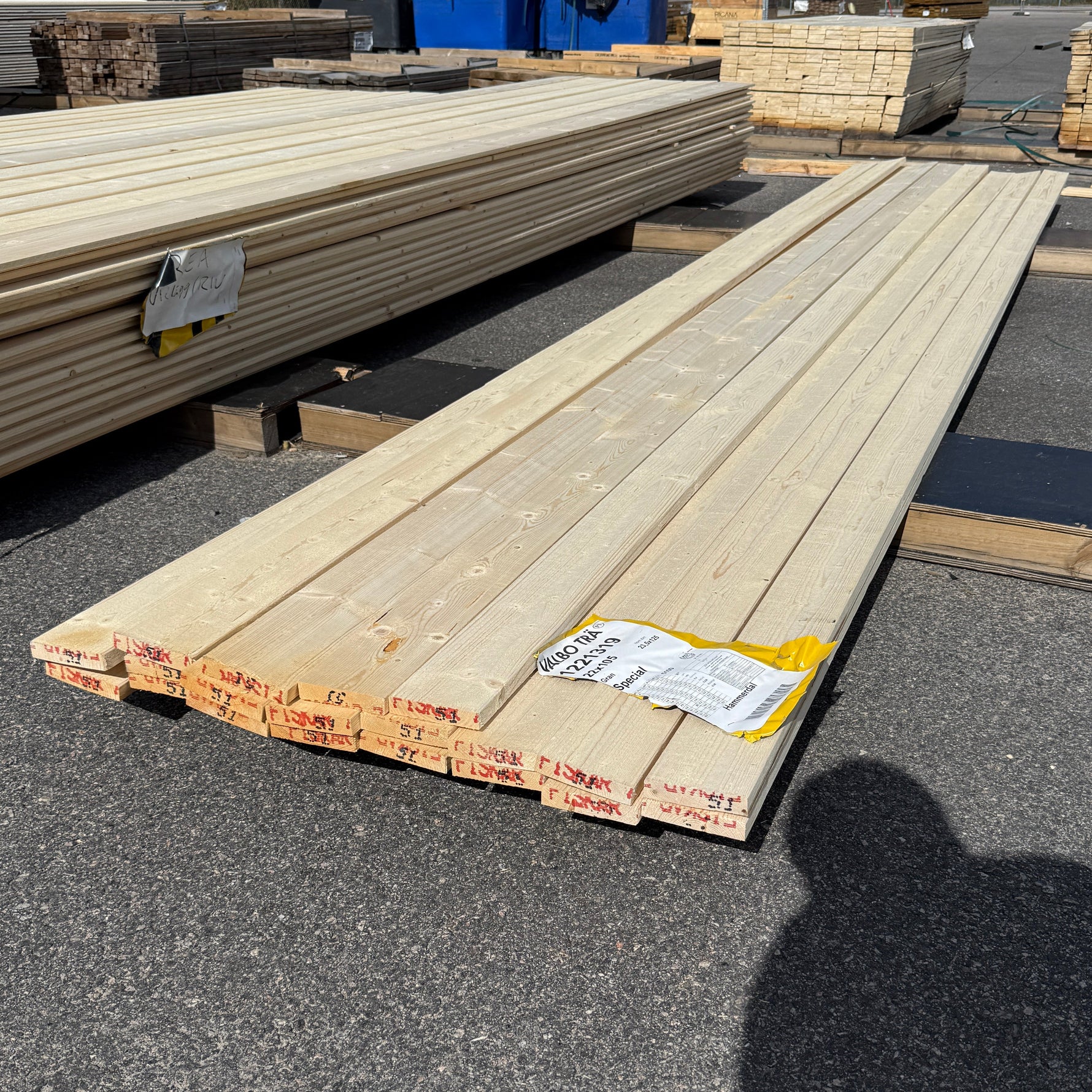 Paket Finsågade Brädor 22×105mm 5,10m 20st Obehandlad Gran