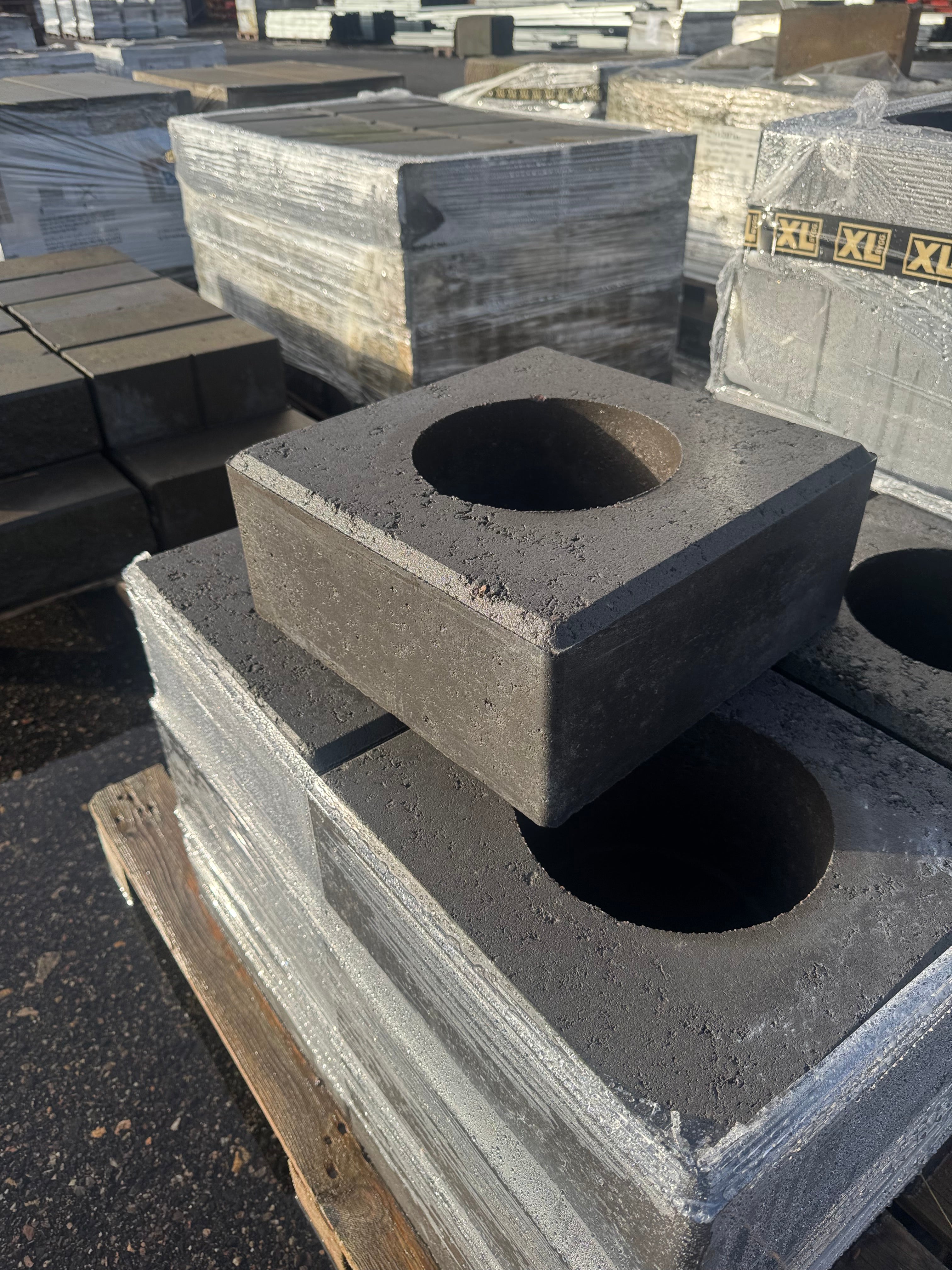 Stolpelement Slät 350x350x150mm – Ø200mm, Grafit