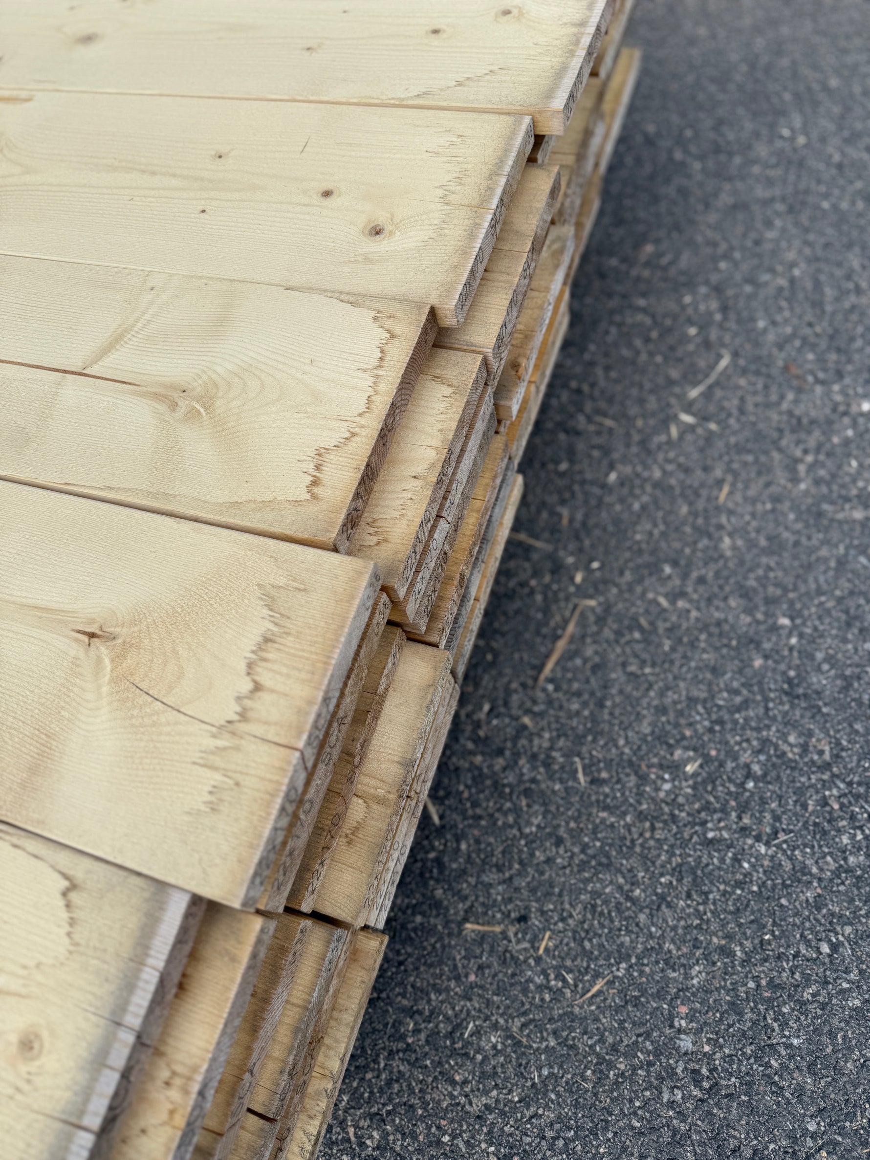 Paket Finsågade Brädor 22x170mm  3.60m 48st