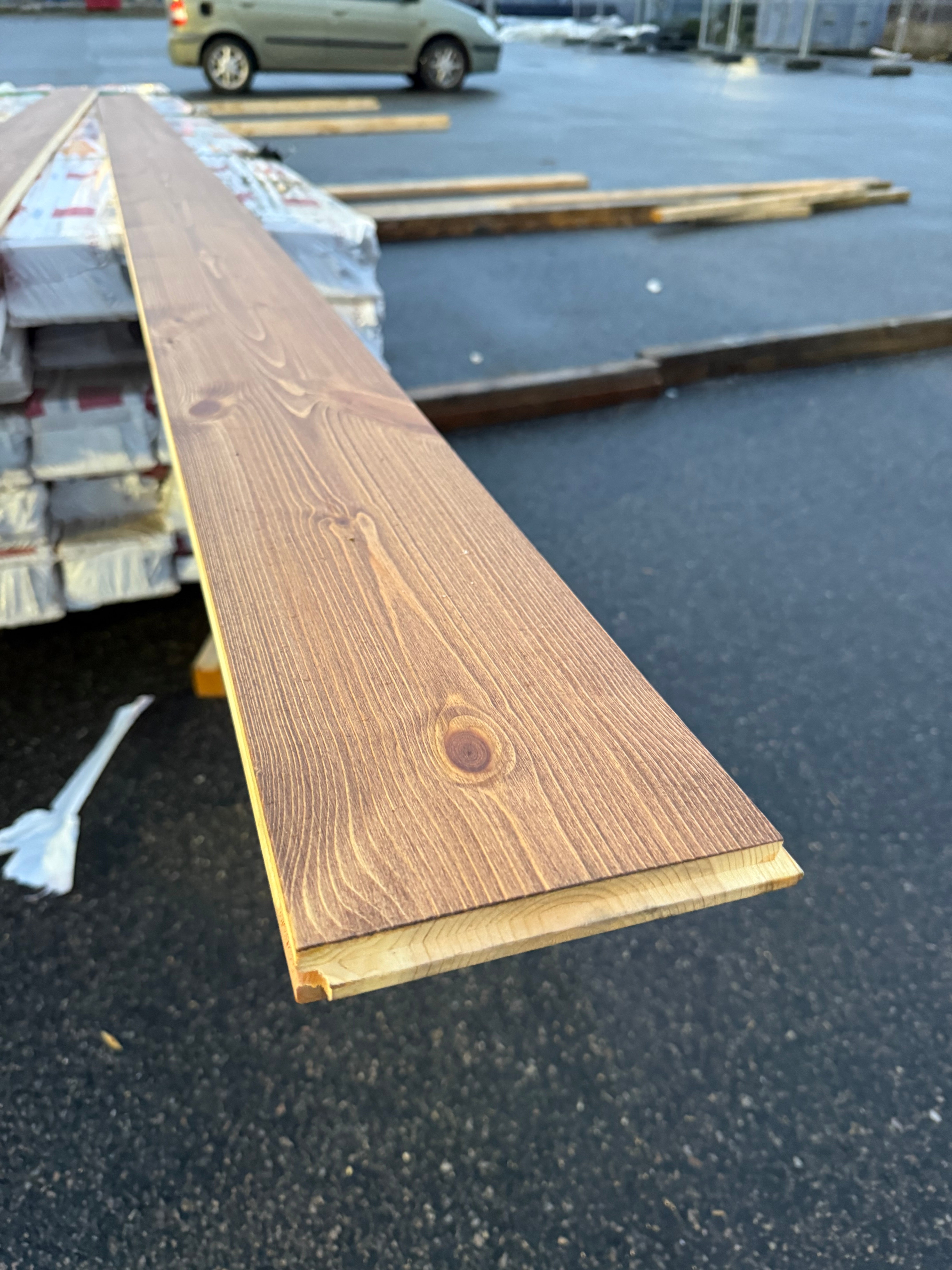 Massivt Golv 25x162 mm Borstad Cognac (Ekonomi Furu, Moelven) - Per bunt