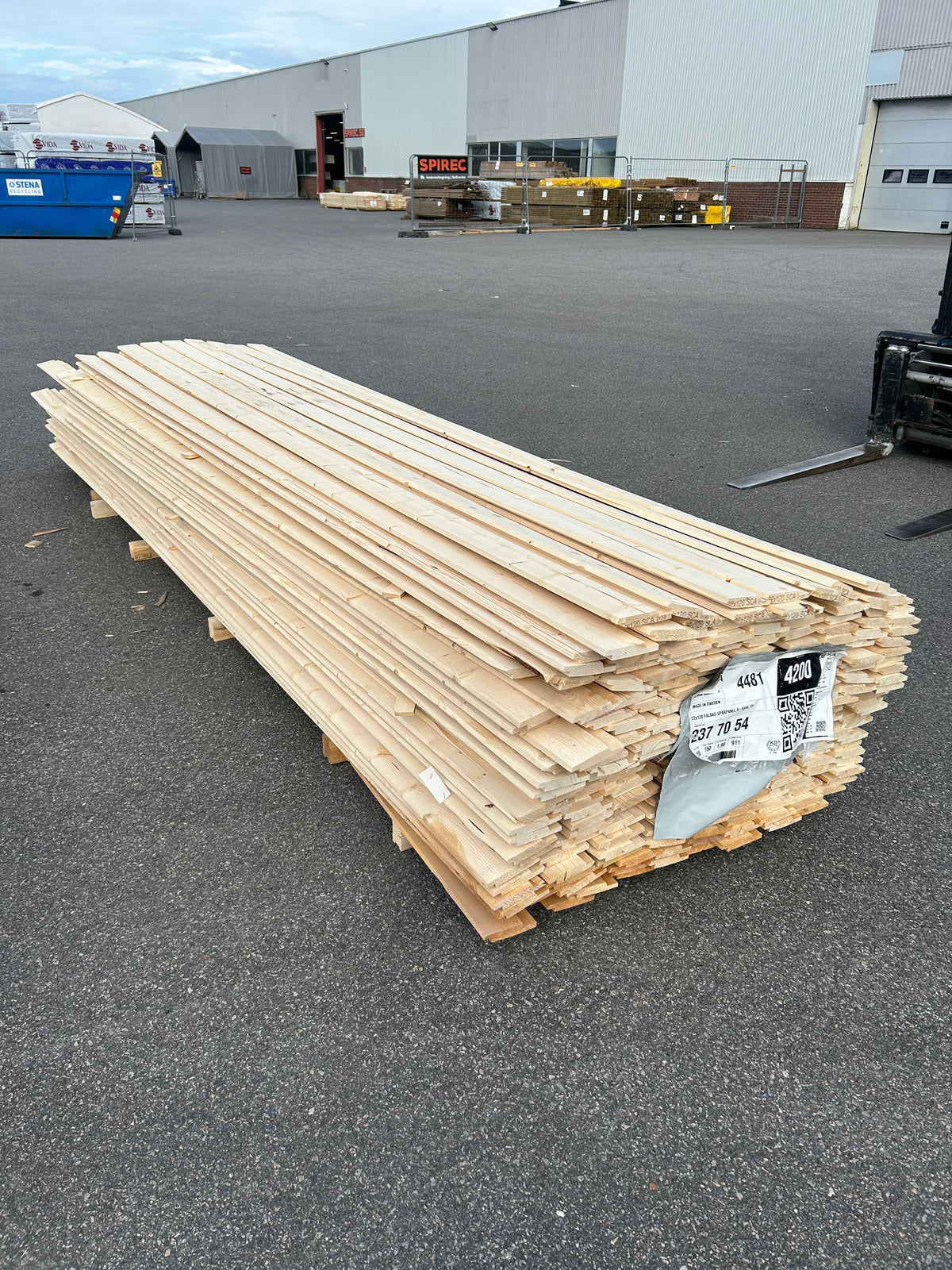 Paket Spårpanel 22x120 mm – 3,60–4,20 m (Andra sortering)
