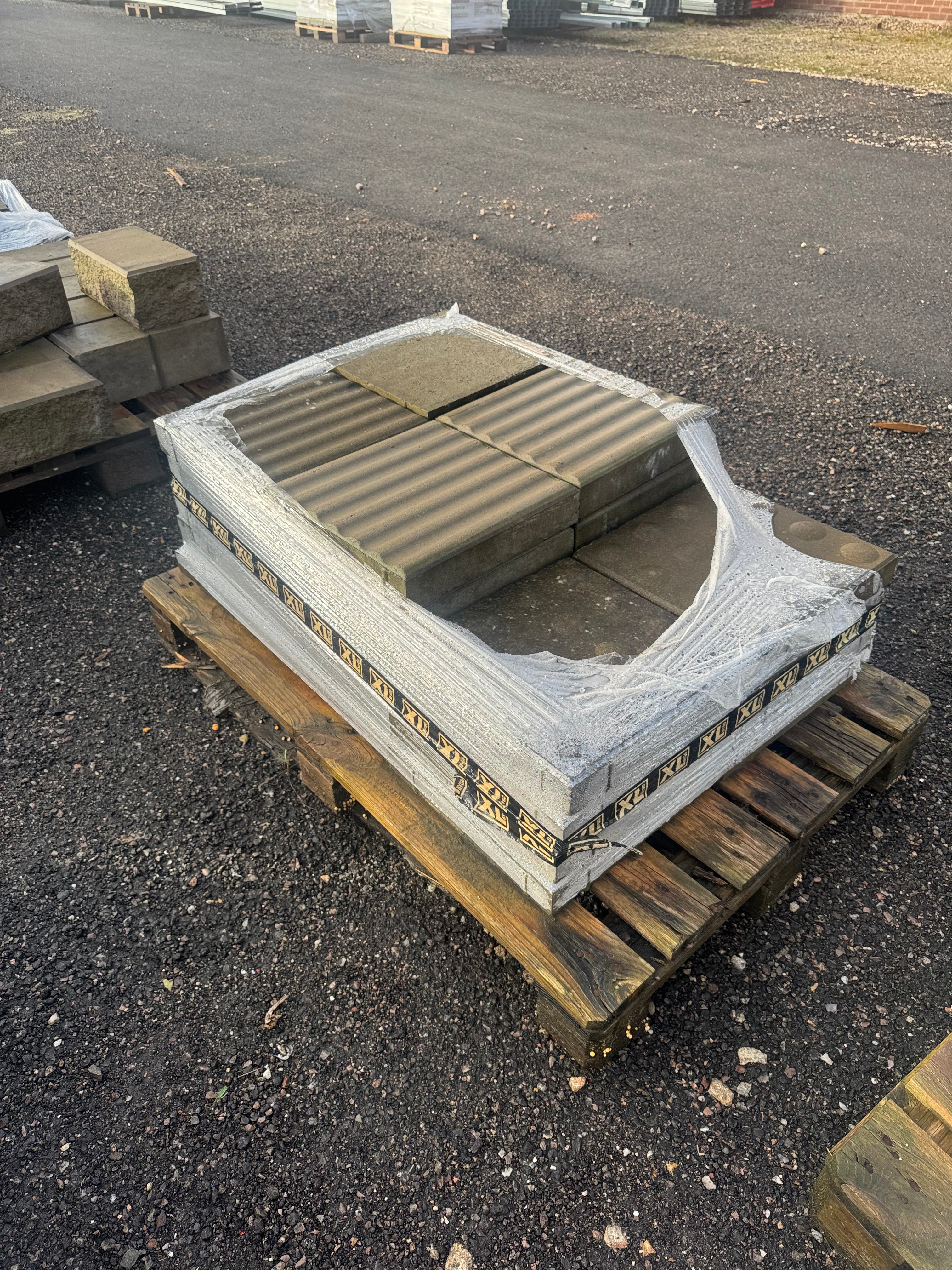 Pall Sten – 28 st (Vågiga / Cirklar)