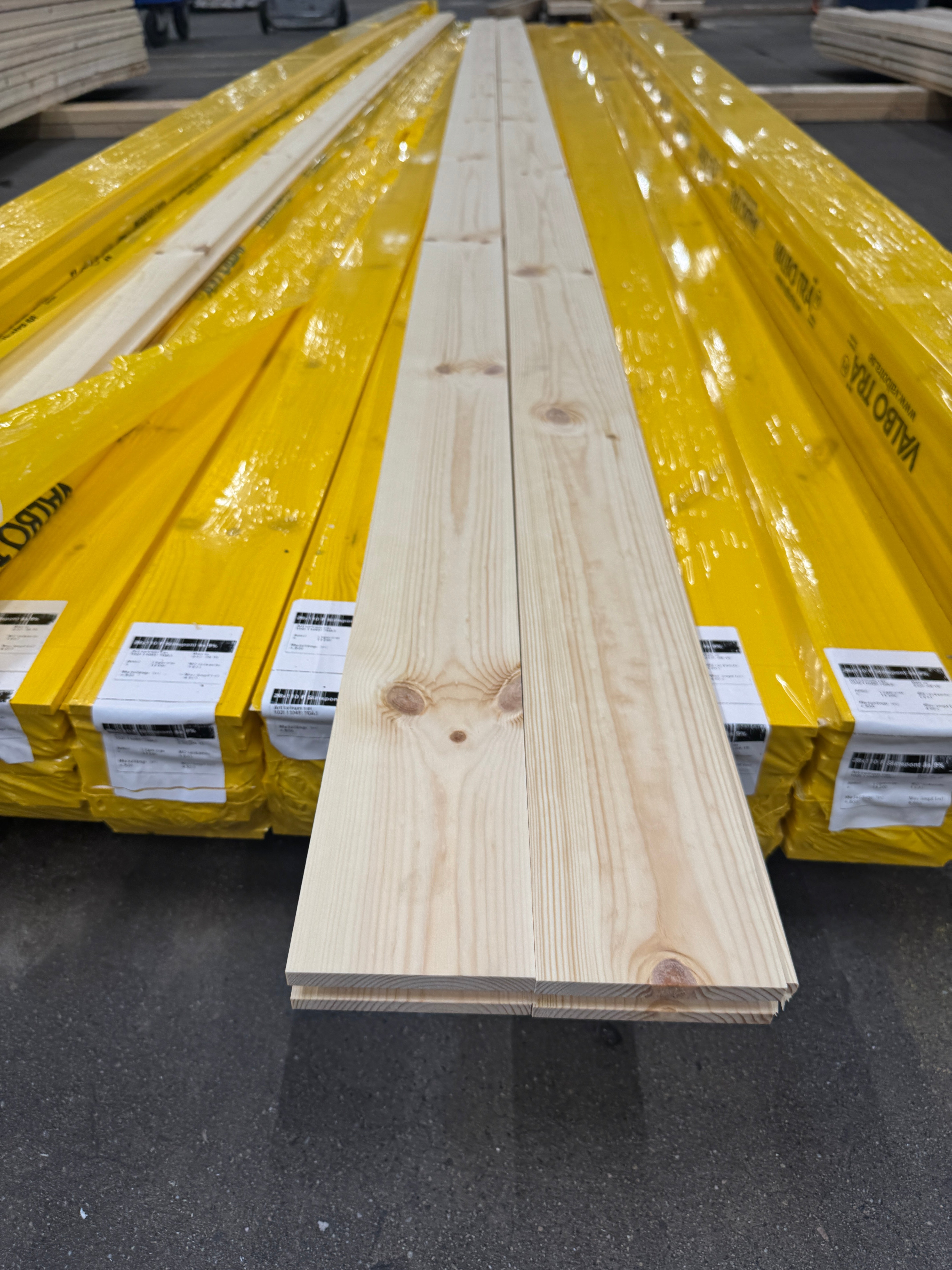 Paket Golv Slätspont 28x110mm – Furu (9%)