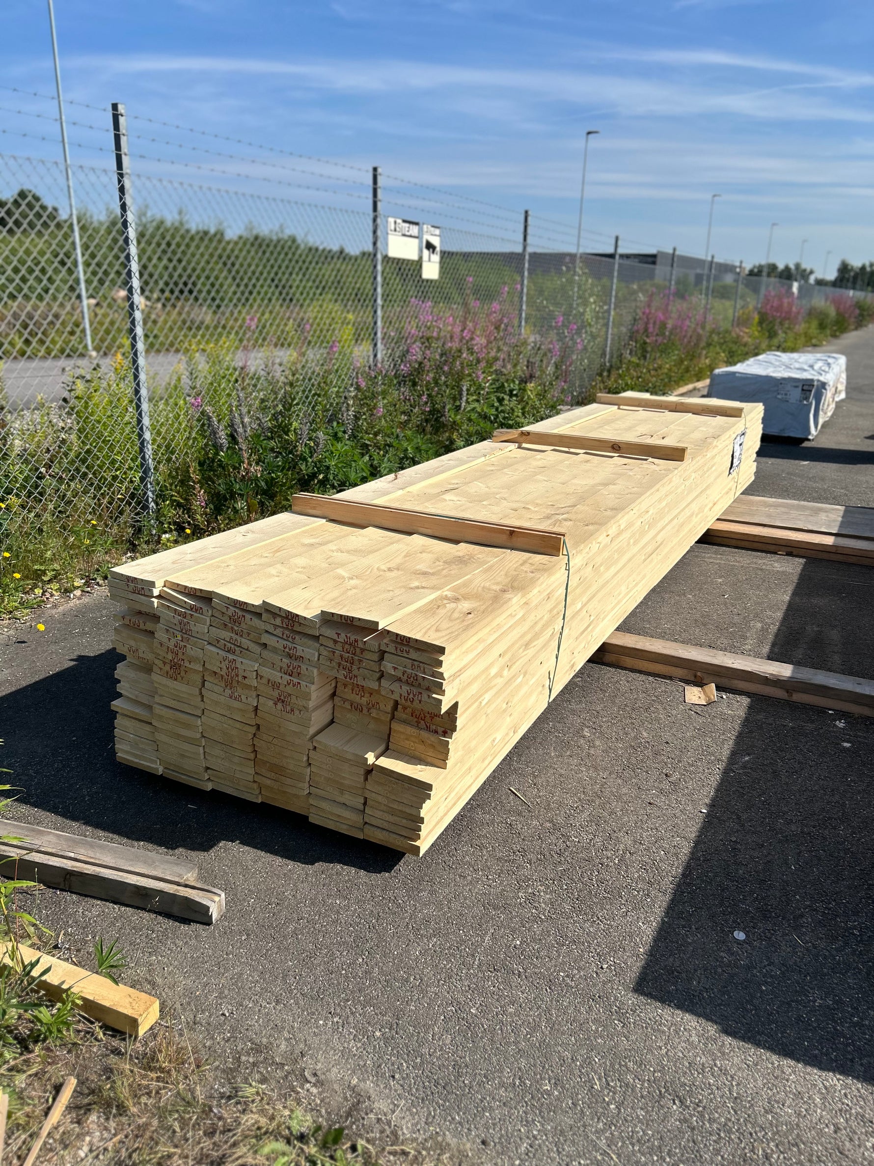 Paket Finsågade Brädor 22×170 mm 5,40 m – 156 st