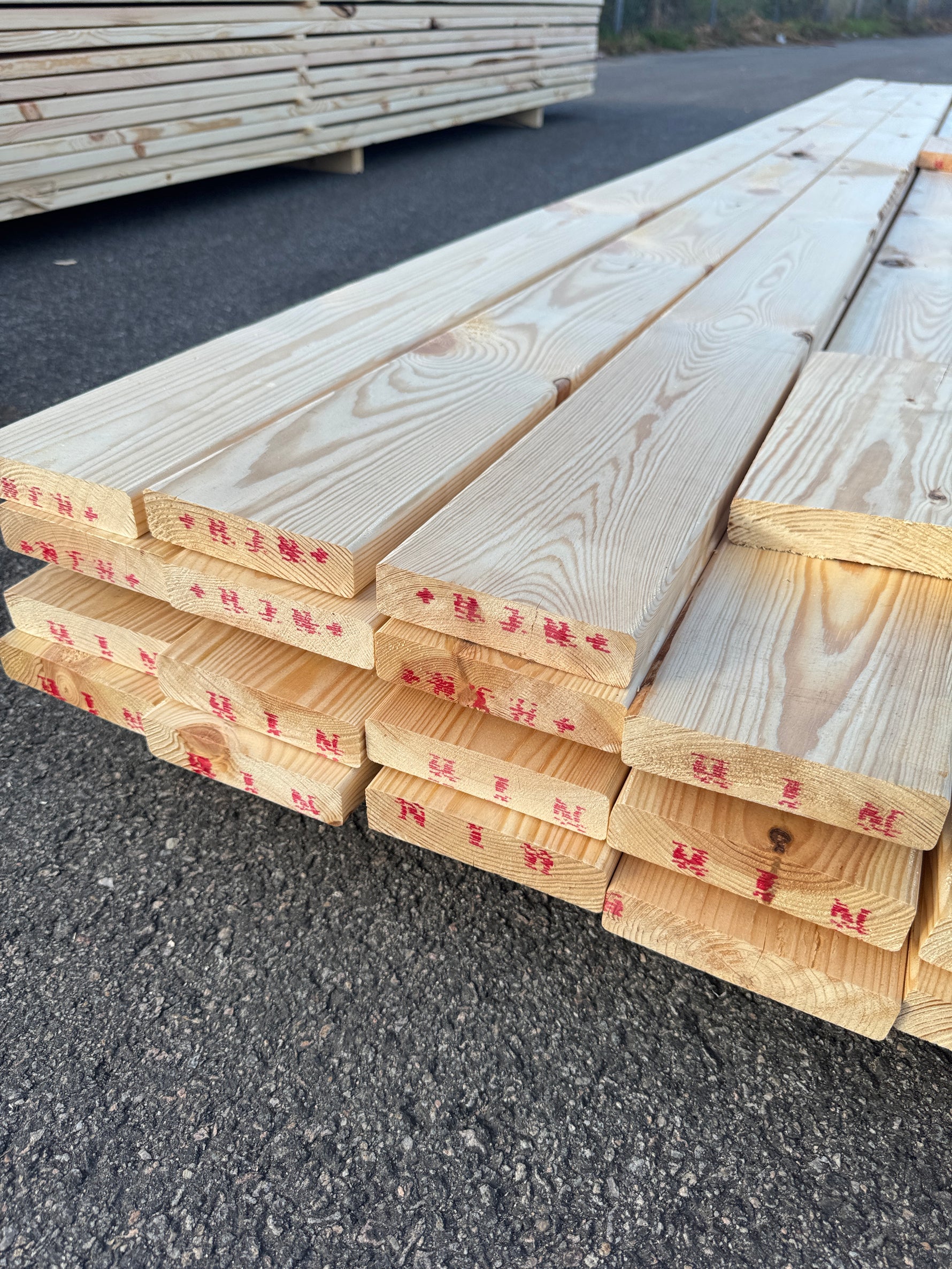 Paket Hyvlad 28x120 – 32st – 3.90 m – ANDRASORTERING