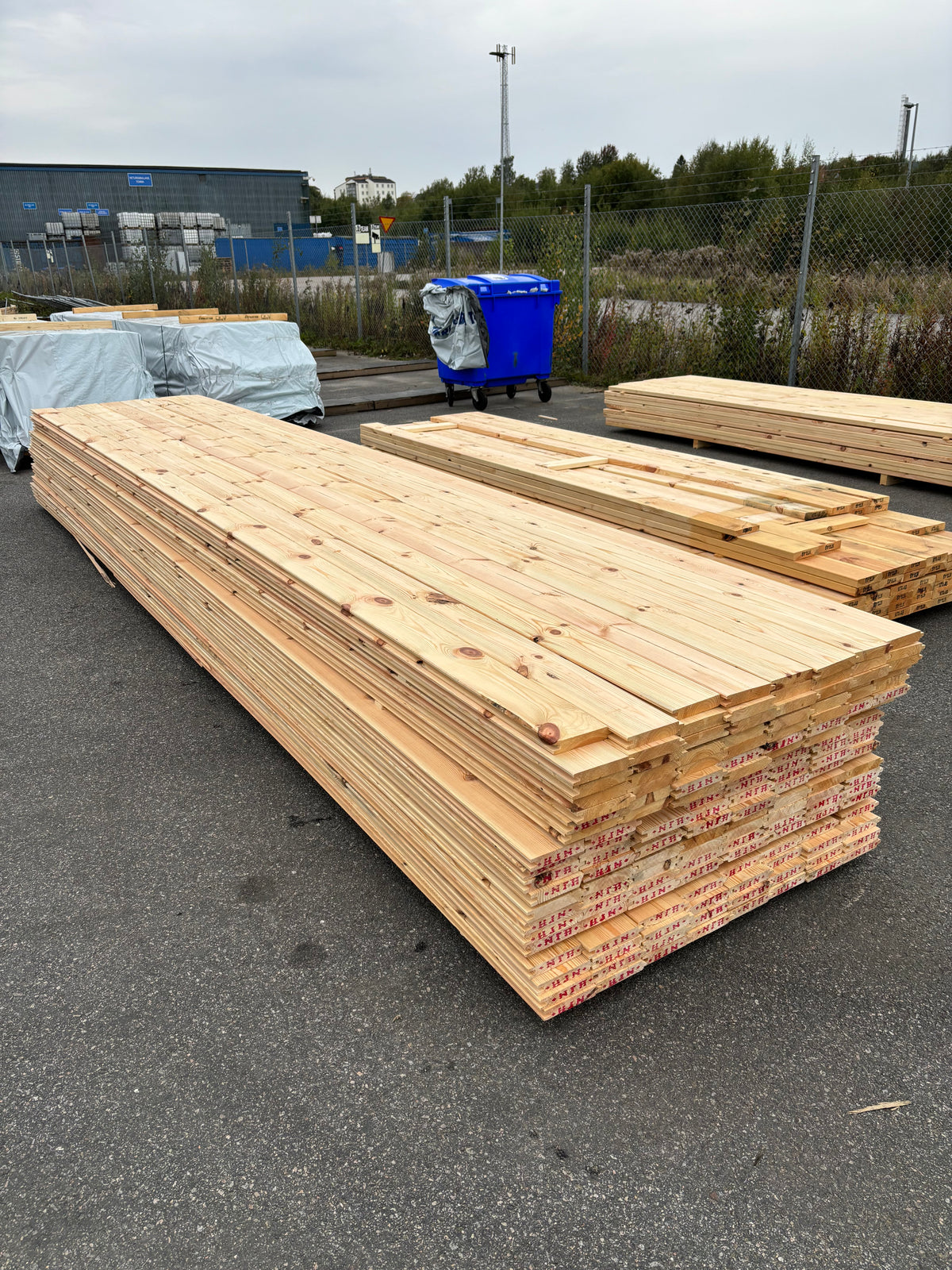 Paket Spontade Furu Brädor 27x145mm 5,40m – 152st (Andra Sortering)