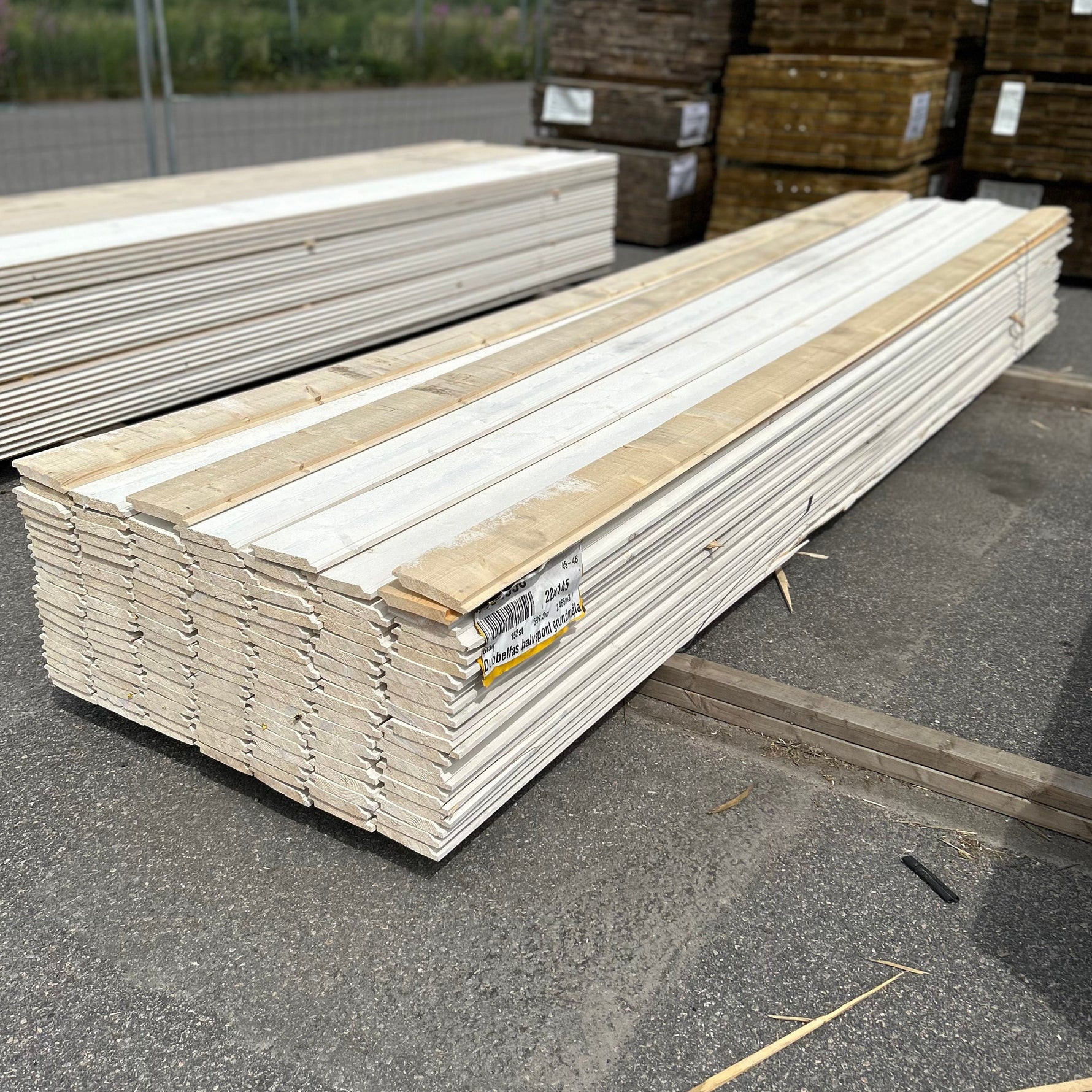 Paket Dubbelfas Halvspont 22x145mm 4.50-4.80m 140st Grundmålad
