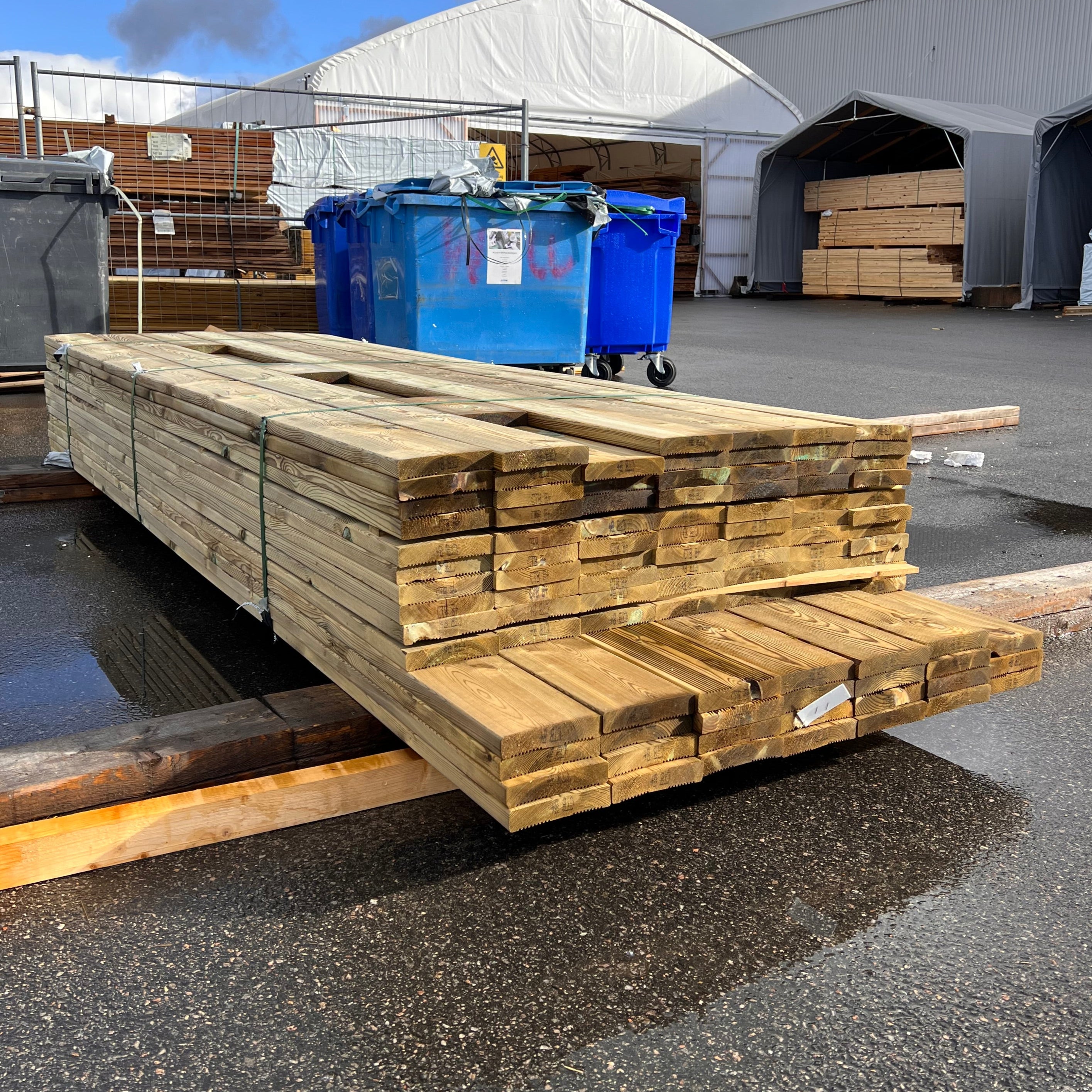 Paket Tryckimpregnerad Rillad Trall 27x145 – 97 st 3,0-3,30m (B-sortering)