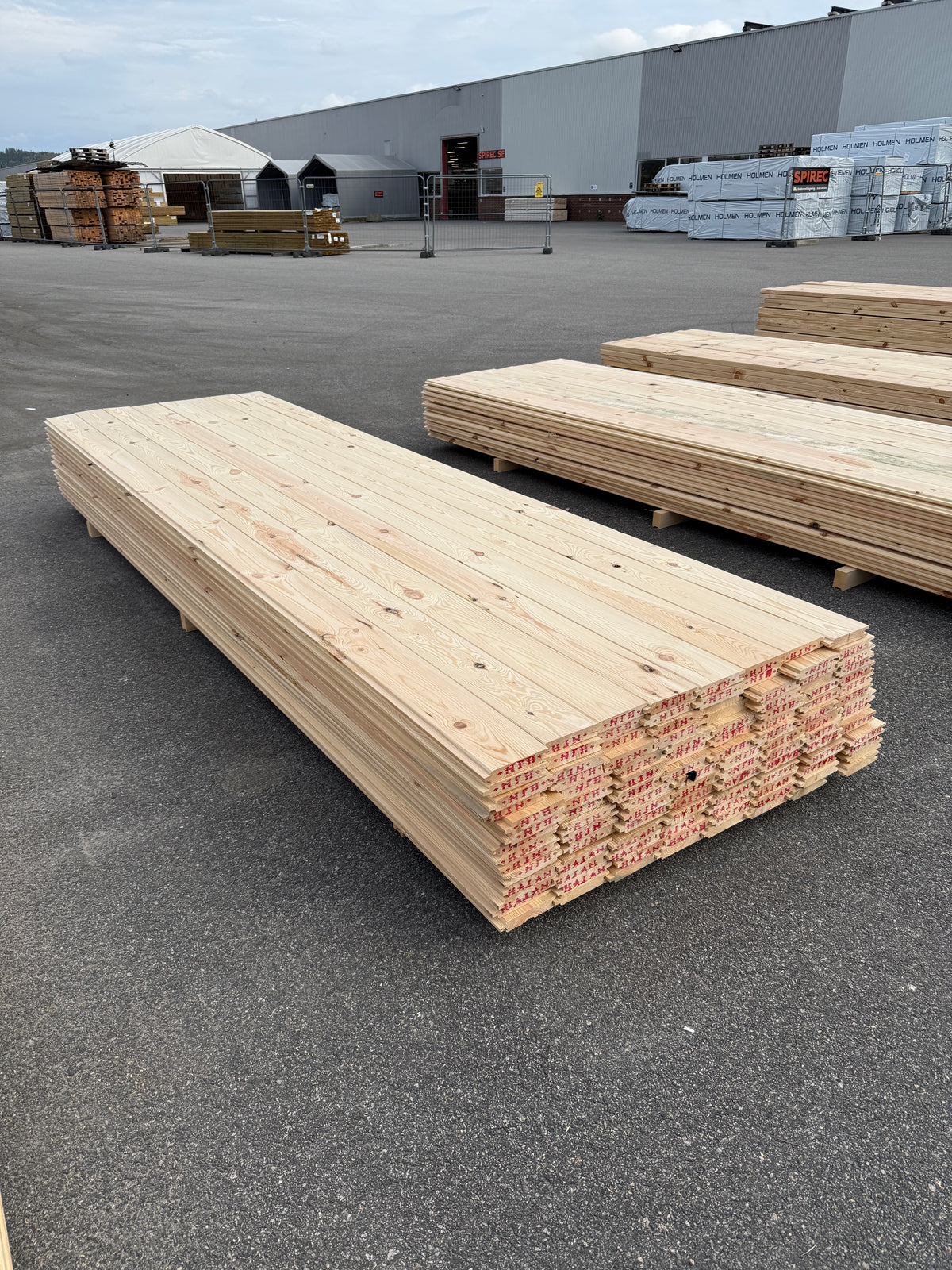 Paket Spontade Furu Brädor 27x145mm 3,60m – 112st (Andra Sortering)