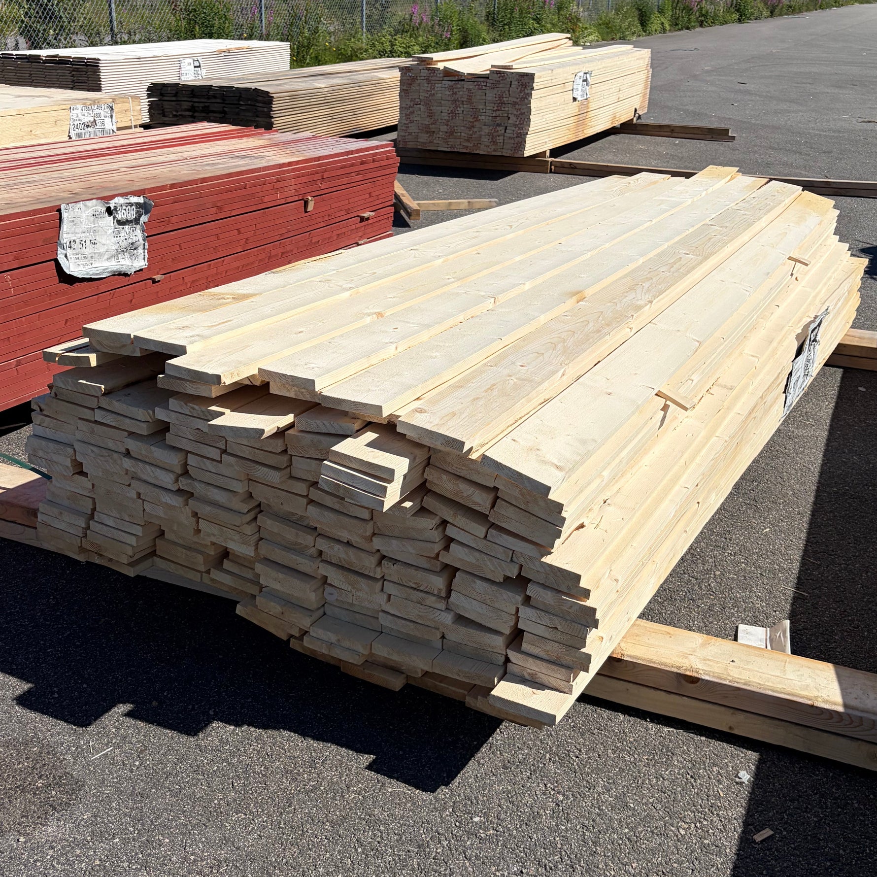 Paket Finsågade Brädor 22x120mm ca 150st- 3.00m Andra sortering
