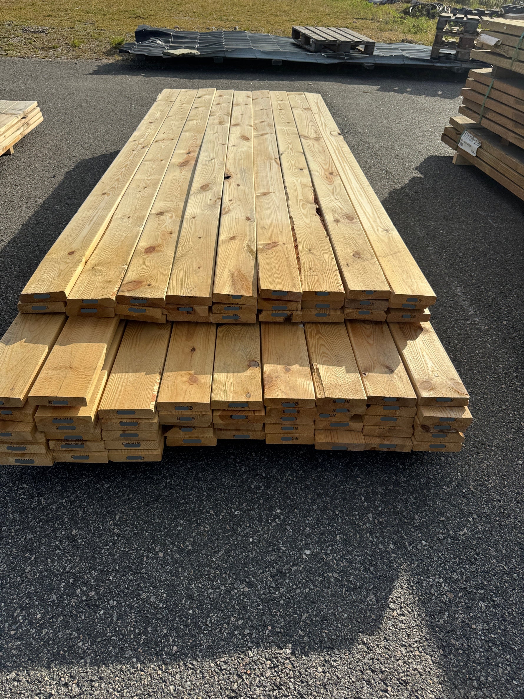 Paket Hyvlad 28x120 – 71st – 2.70–3.00 m – ANDRASORTERING