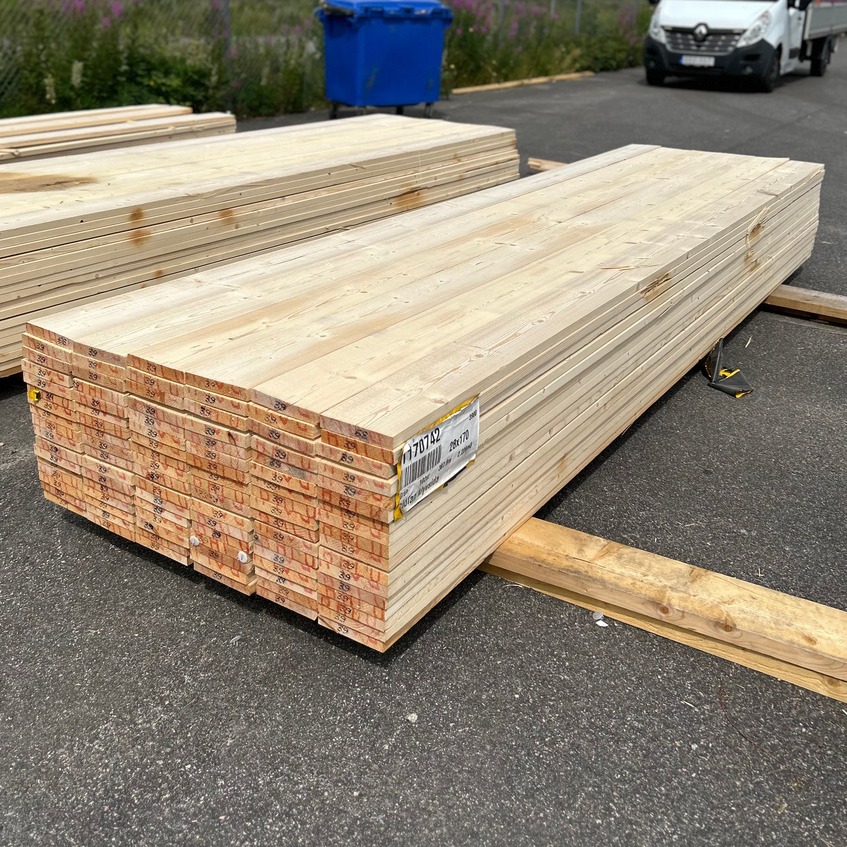 Paket Finsågade Brädor 28x170mm 3.90m 102st Obehandlade