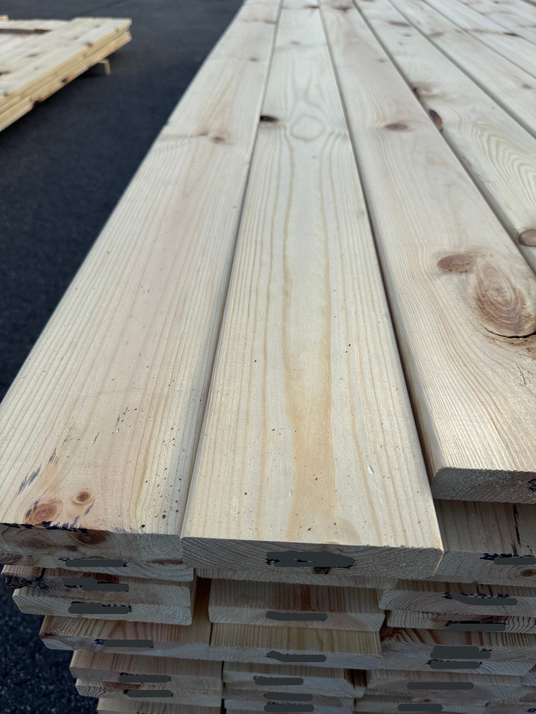 Paket Hyvlad 28x120 – 134st – 4.20 m – ANDRASORTERING