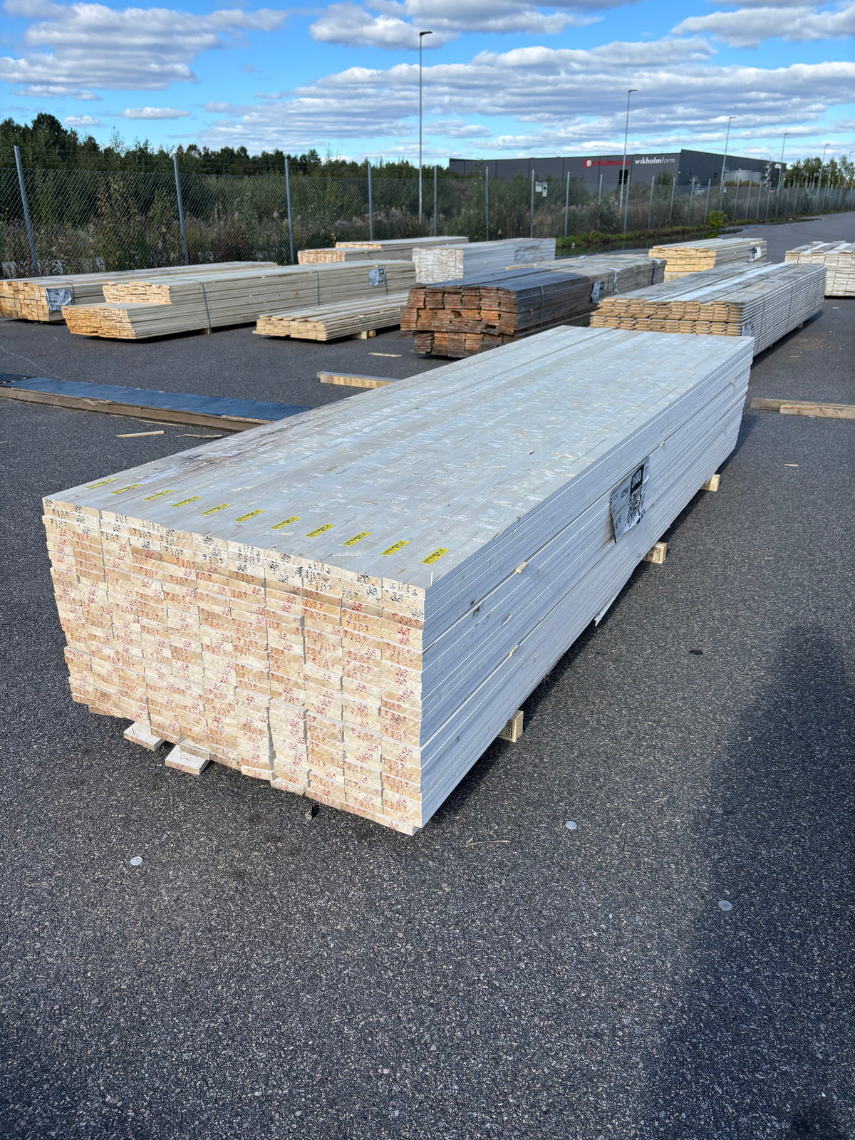Paket Finsågade Brädor 22x95mm 3,60m 286st Vit Mellanstrukna