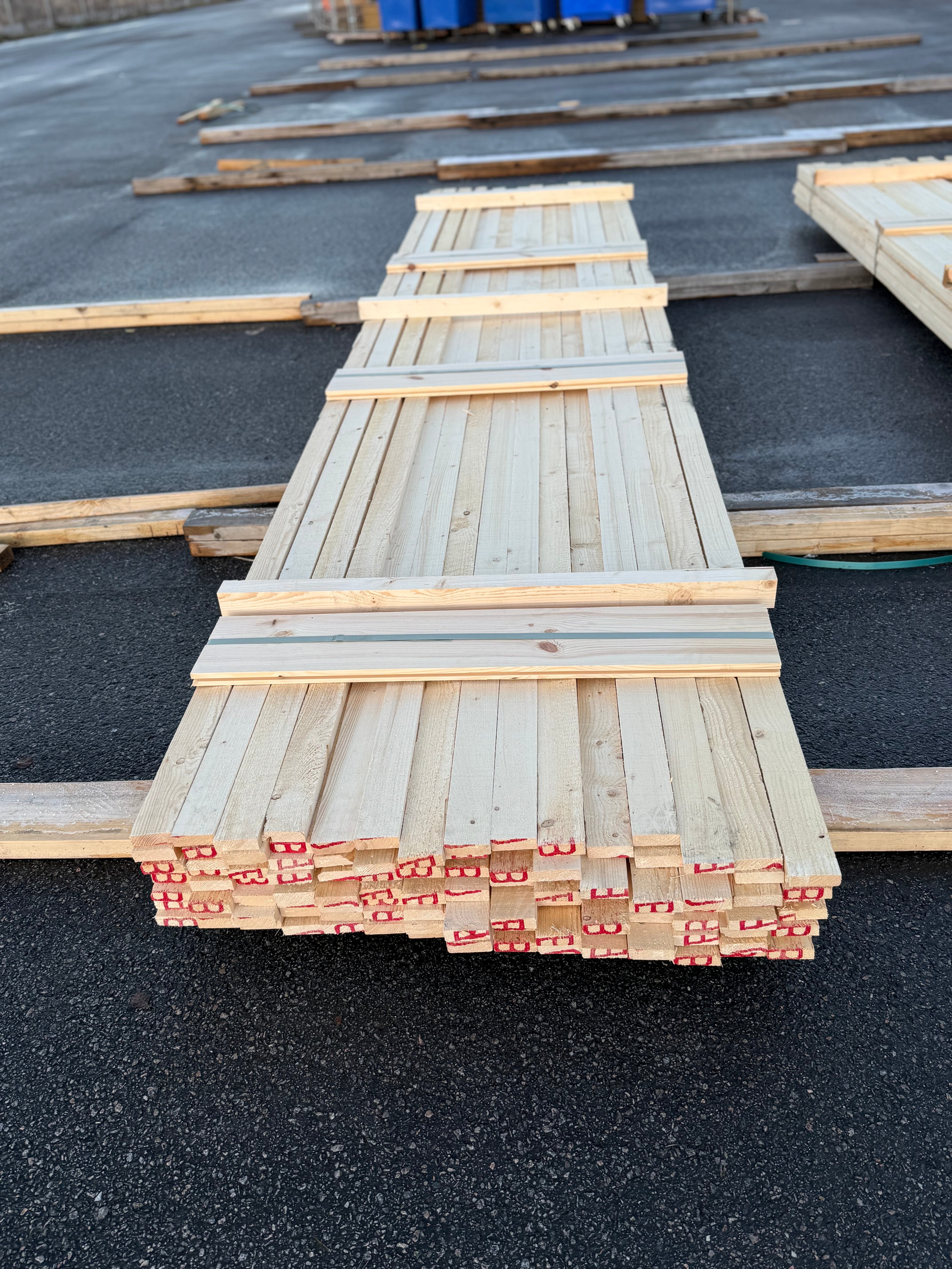 Paket Brädor 19x63mm – 113 st (4,80 m, gran, ohyvlad/råsågad)