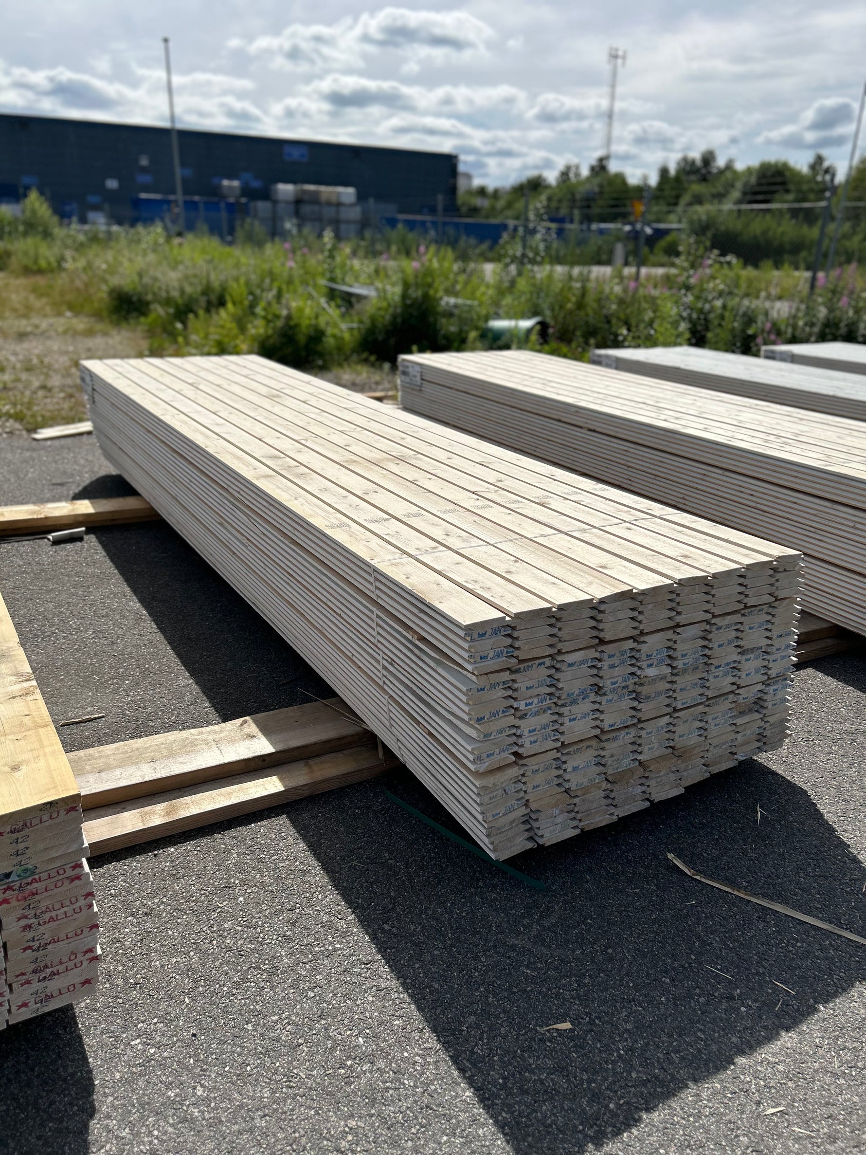 Paket Enkelfas Halvspont 22x120mm 4.20m 225st Grundmålad