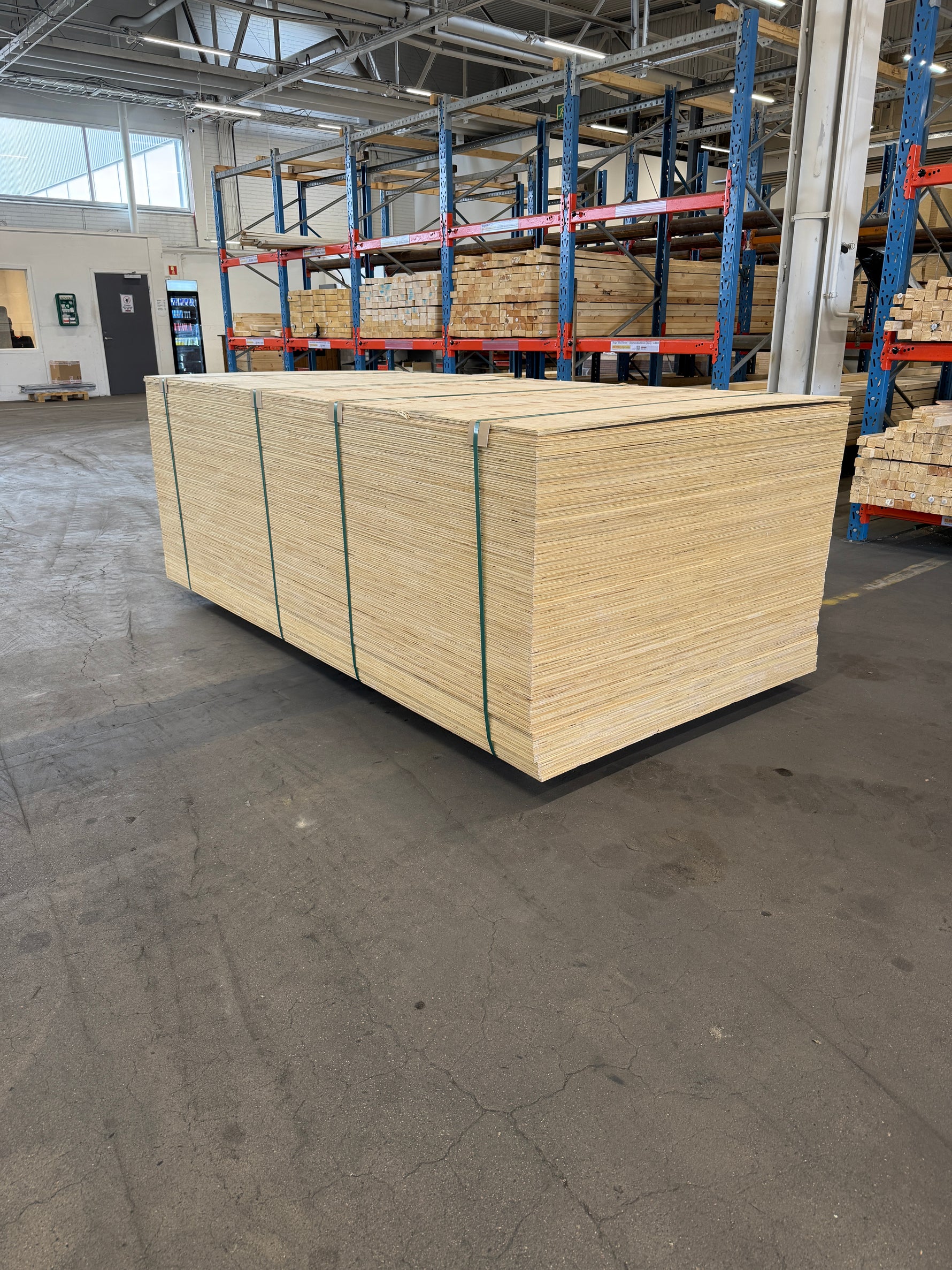 PLYWOOD SKIVOR- 12x1220x2440MM