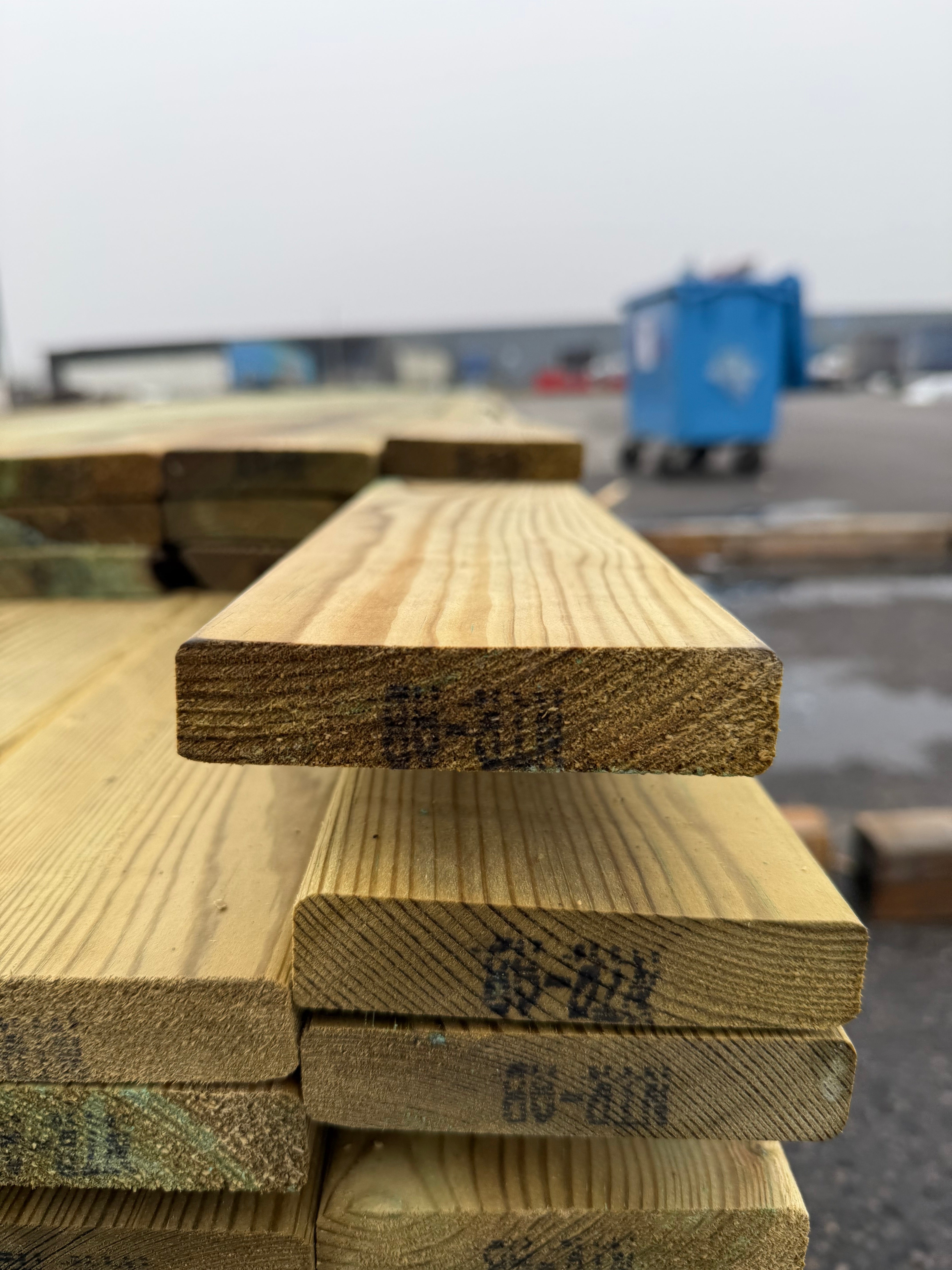 Paket Tryckimpregnerad trall 22x95 – 200 st 3,3-3,60m (B-sortering)