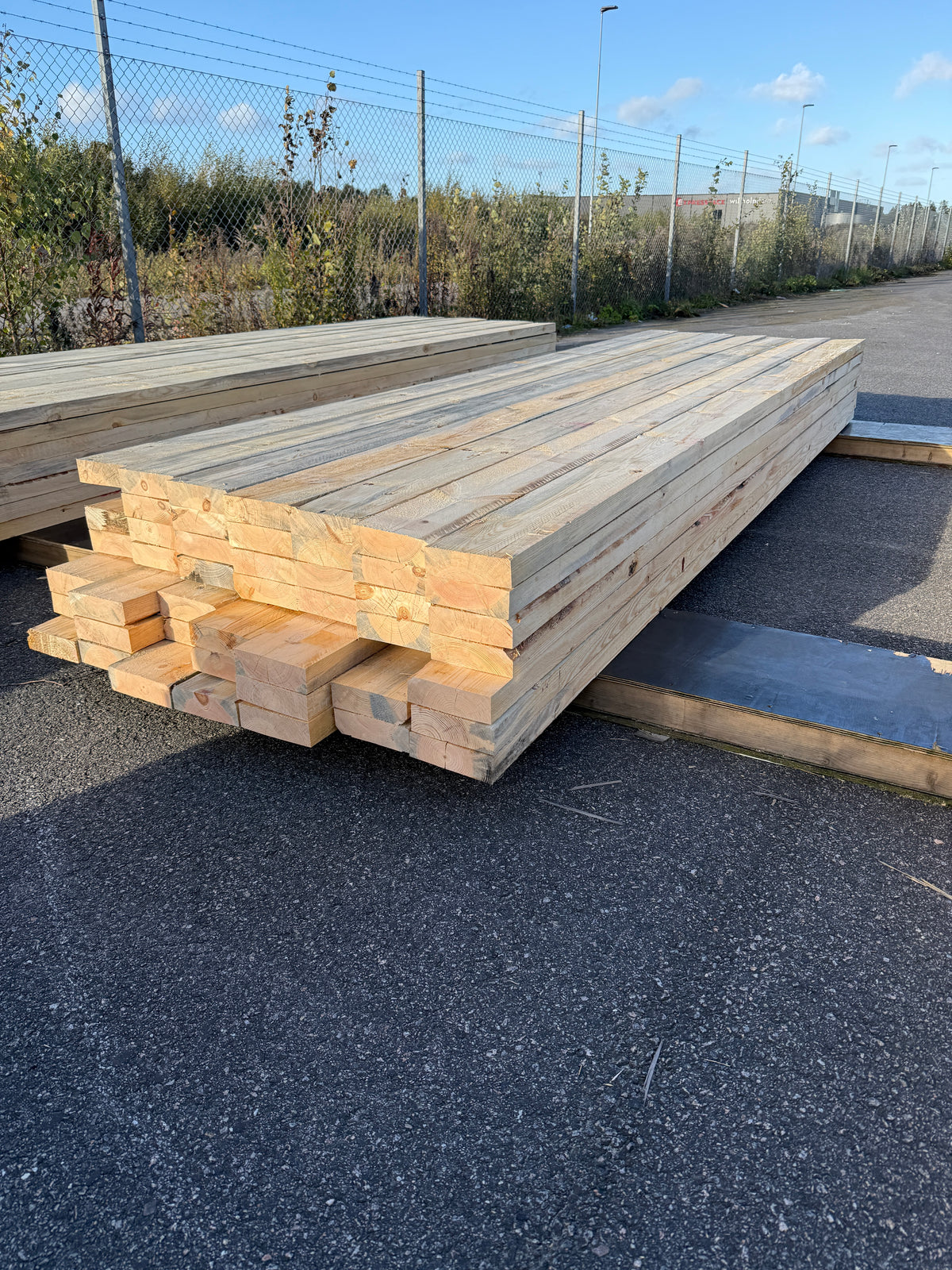 Paket Ohyvlade Reglar 47x150mm (3,30–3,60m) 49st Fuktskadat