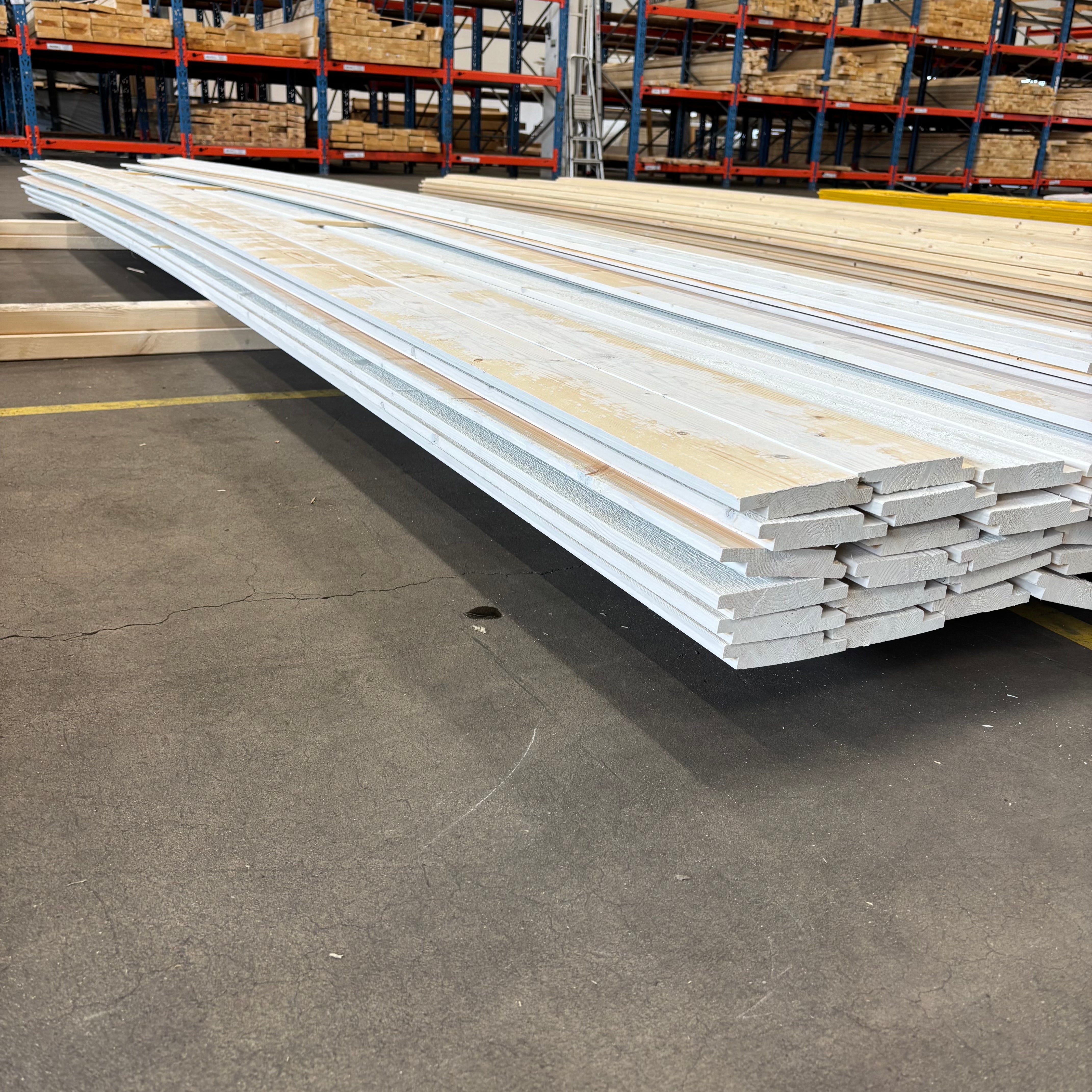 Paket Rak Falsad Spårpanel 22x120mm – 52 st (5,40 m, furu, vitmålad)