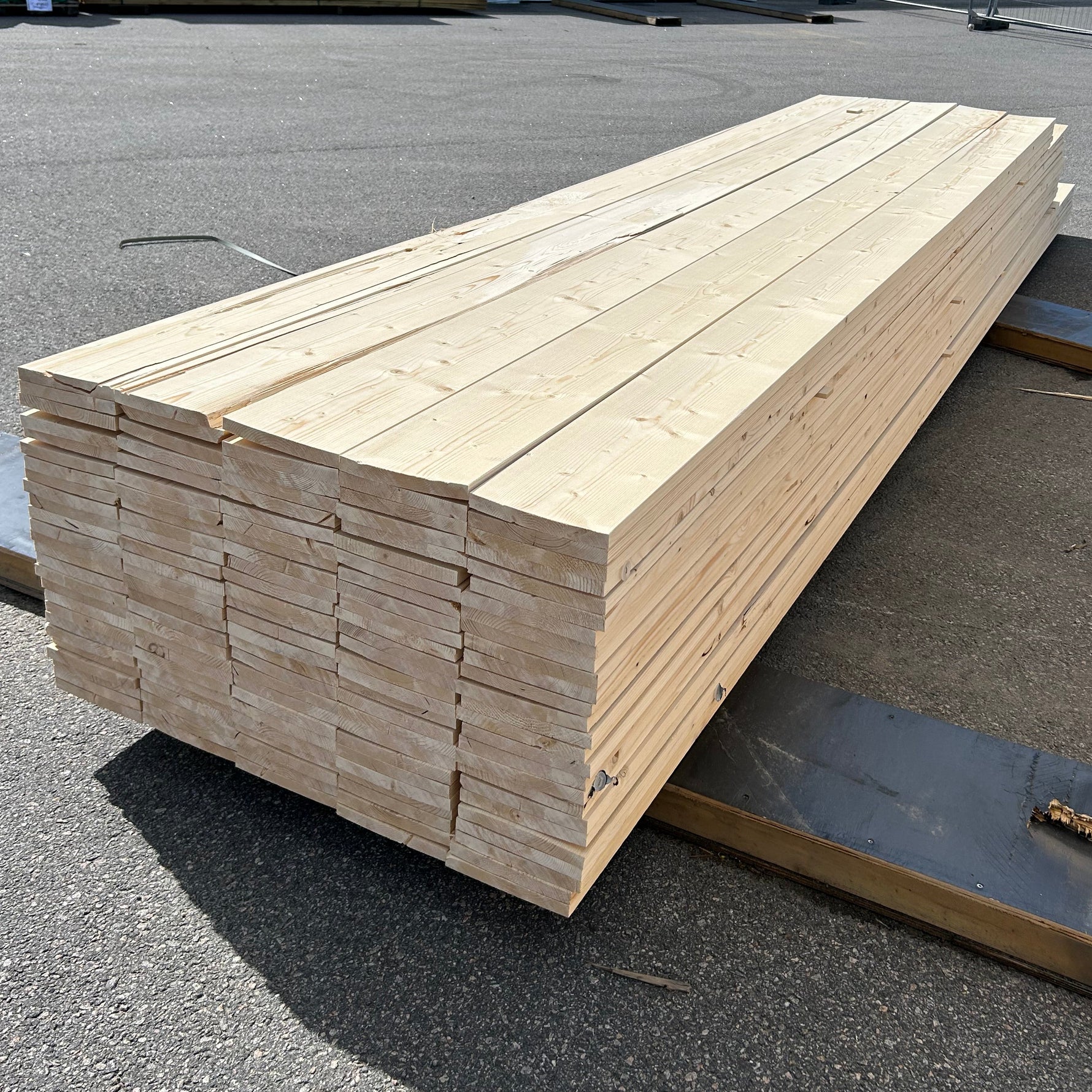 Paket Finsågade Brädor 22x195mm, 129st 4,20–5,40m (Andra sortering)
