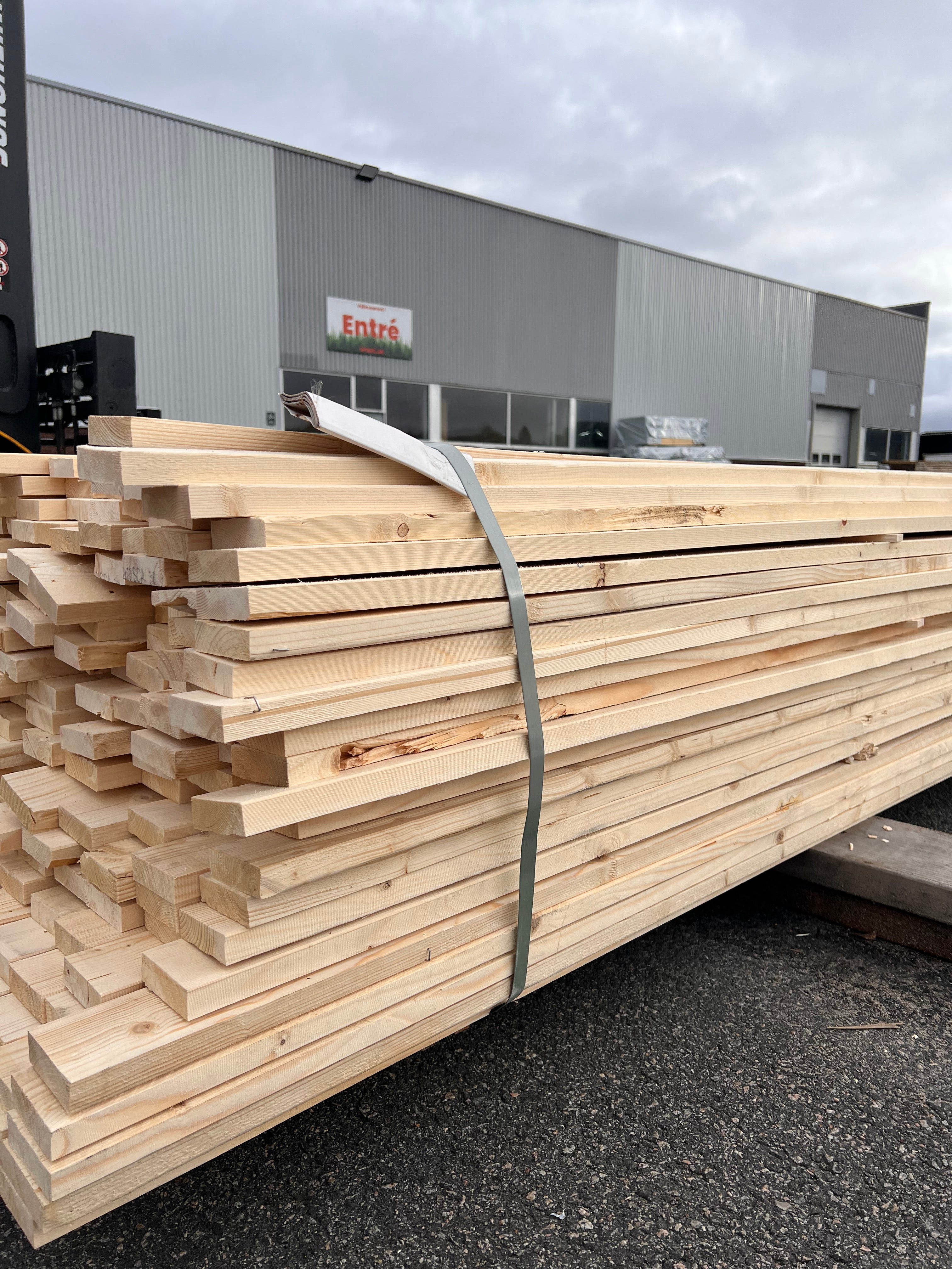 Paket ytterpanelbräda 22x070 262 st 3.0 - 5.40m obehandlad