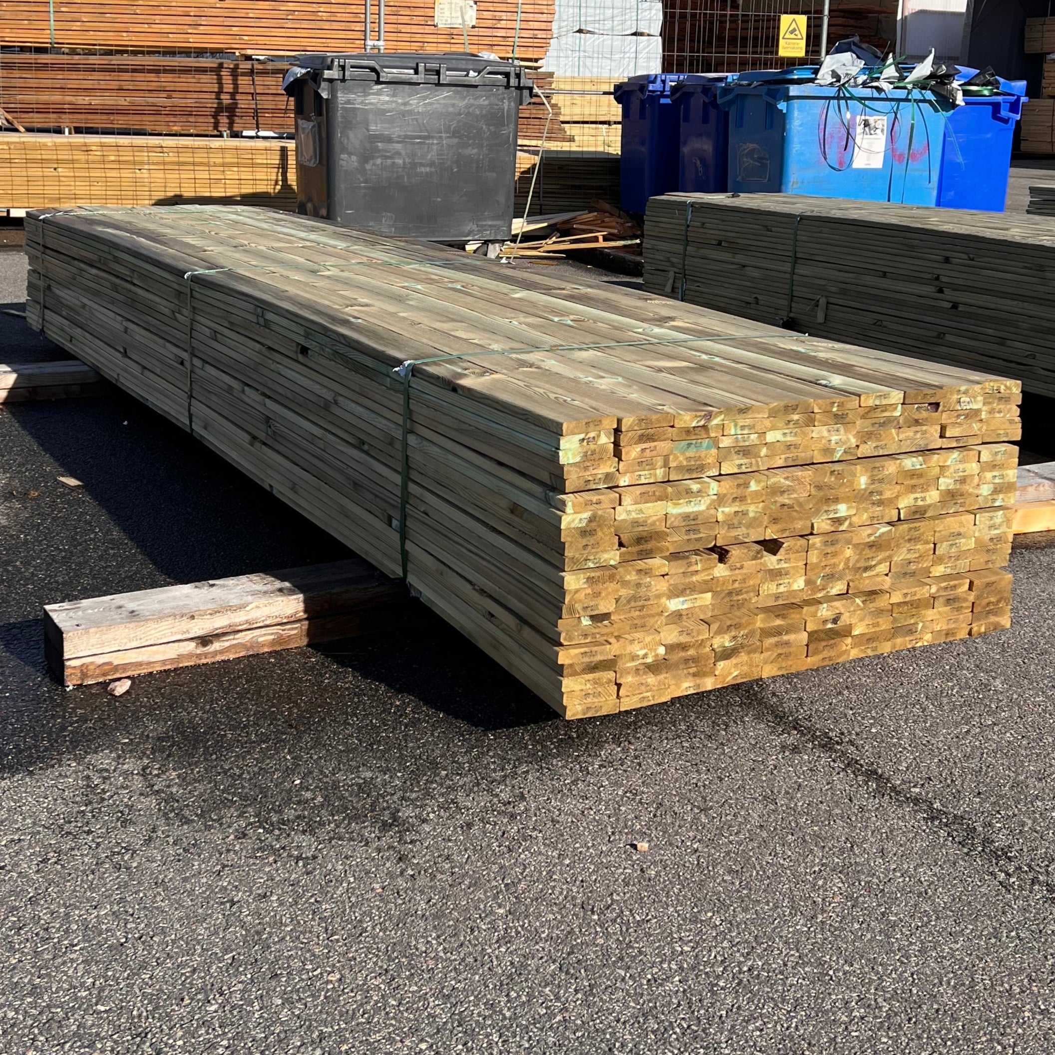 Tryckimpregnerad trall 22x95 – 200 st 4,20m (B-sortering)