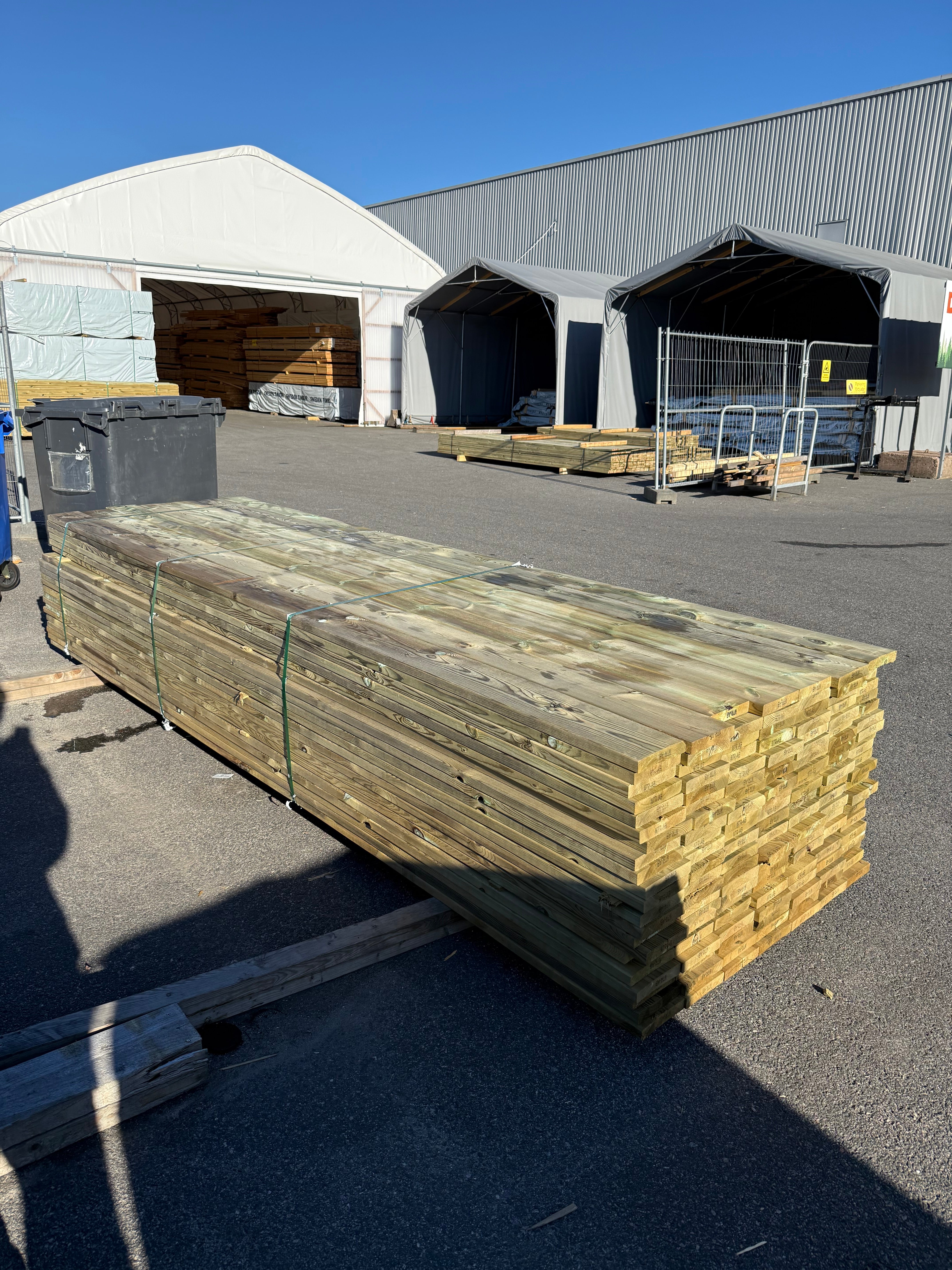 Paket Rillad Trall 28x145mm – 147 st (3,60 m, furu, NTR AB, B-sort)