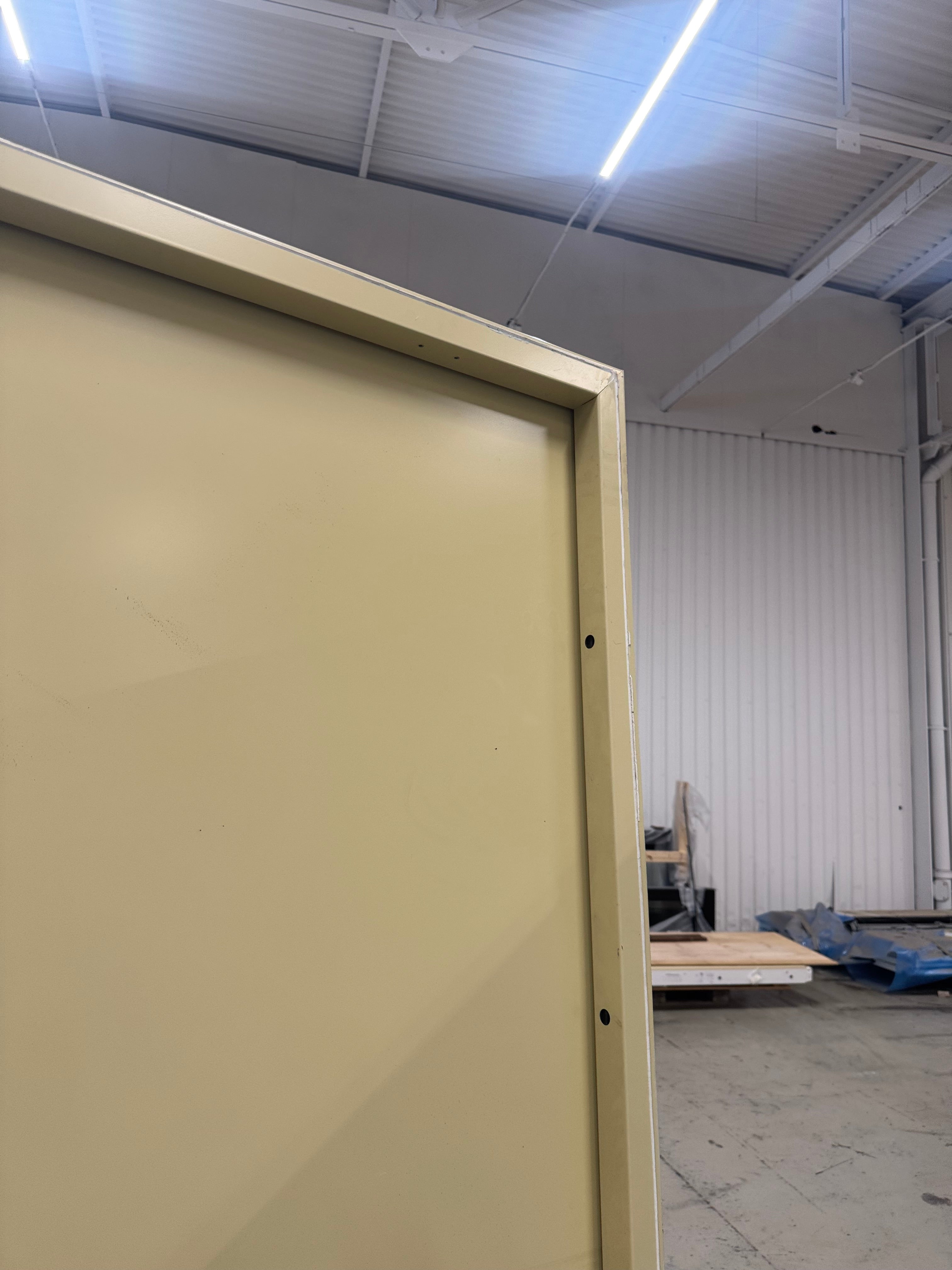 Lägenhetsdörr / Ståldörr Daloc – 99,5x219,5 cm (Vänsterhängd, Gul)