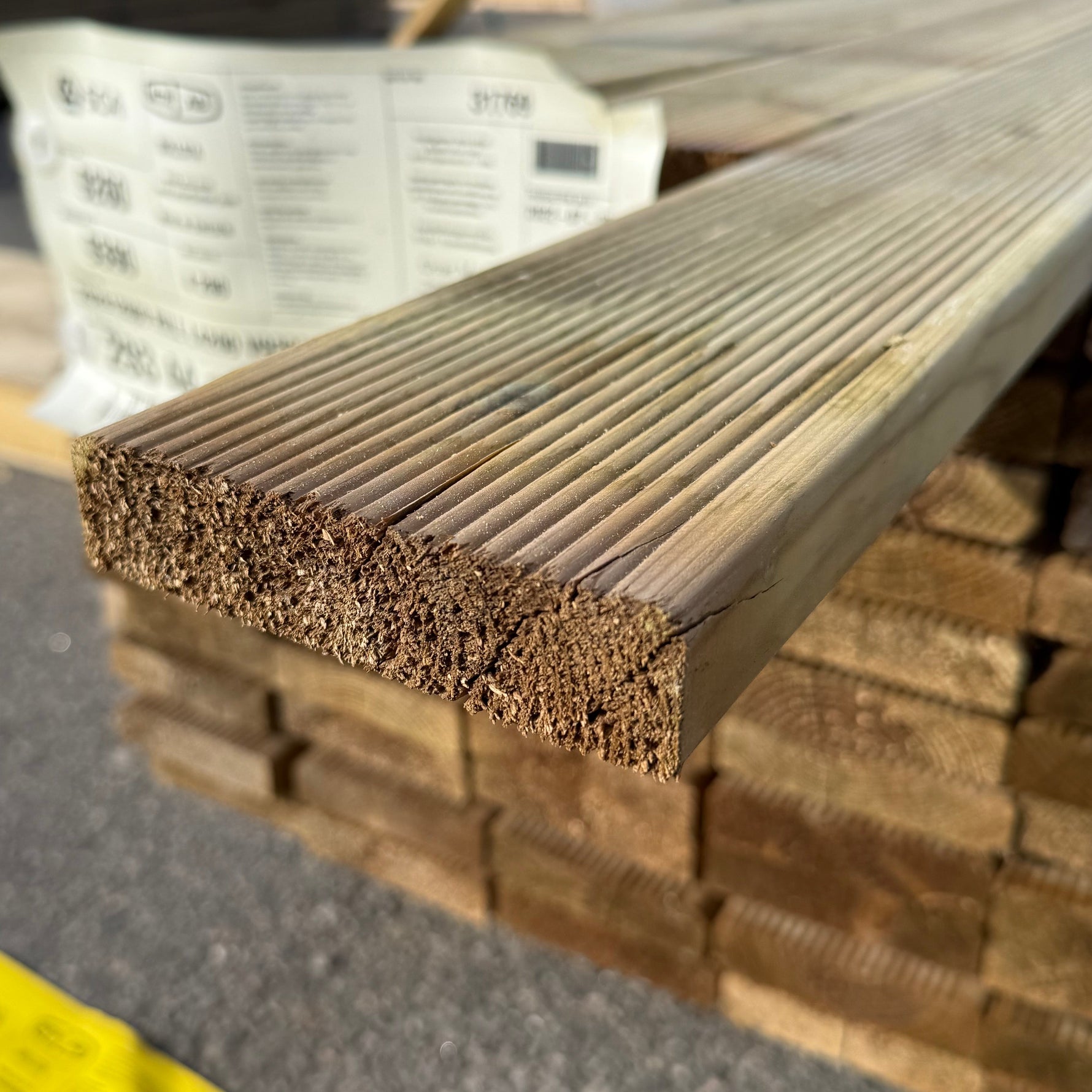 Paket Tryckimpregnerad Rillad Trall 28x120mm, 144st 3,90m