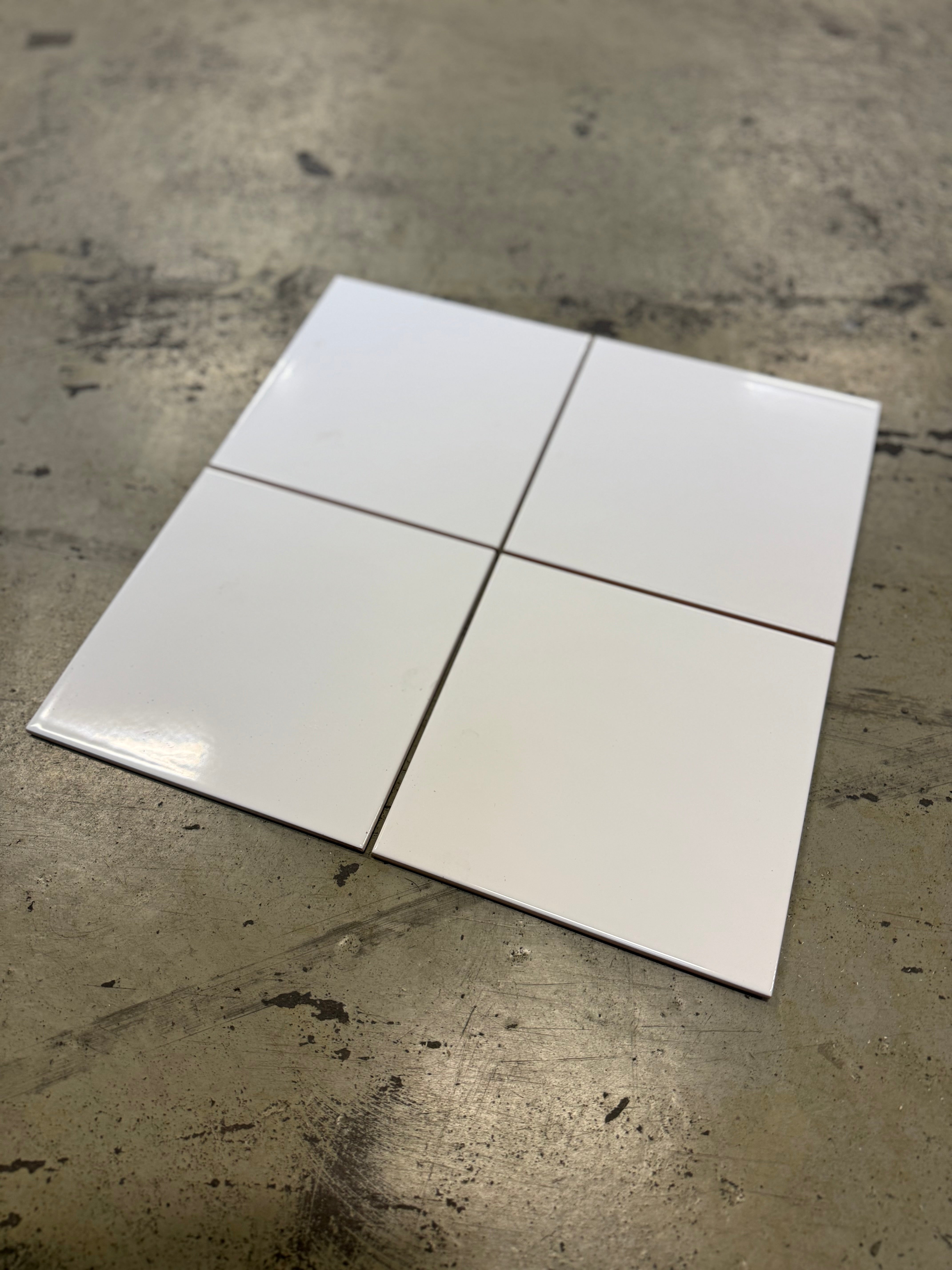 Paket Kakel  200x200mm Vit 40st/pkt 1.60kvm