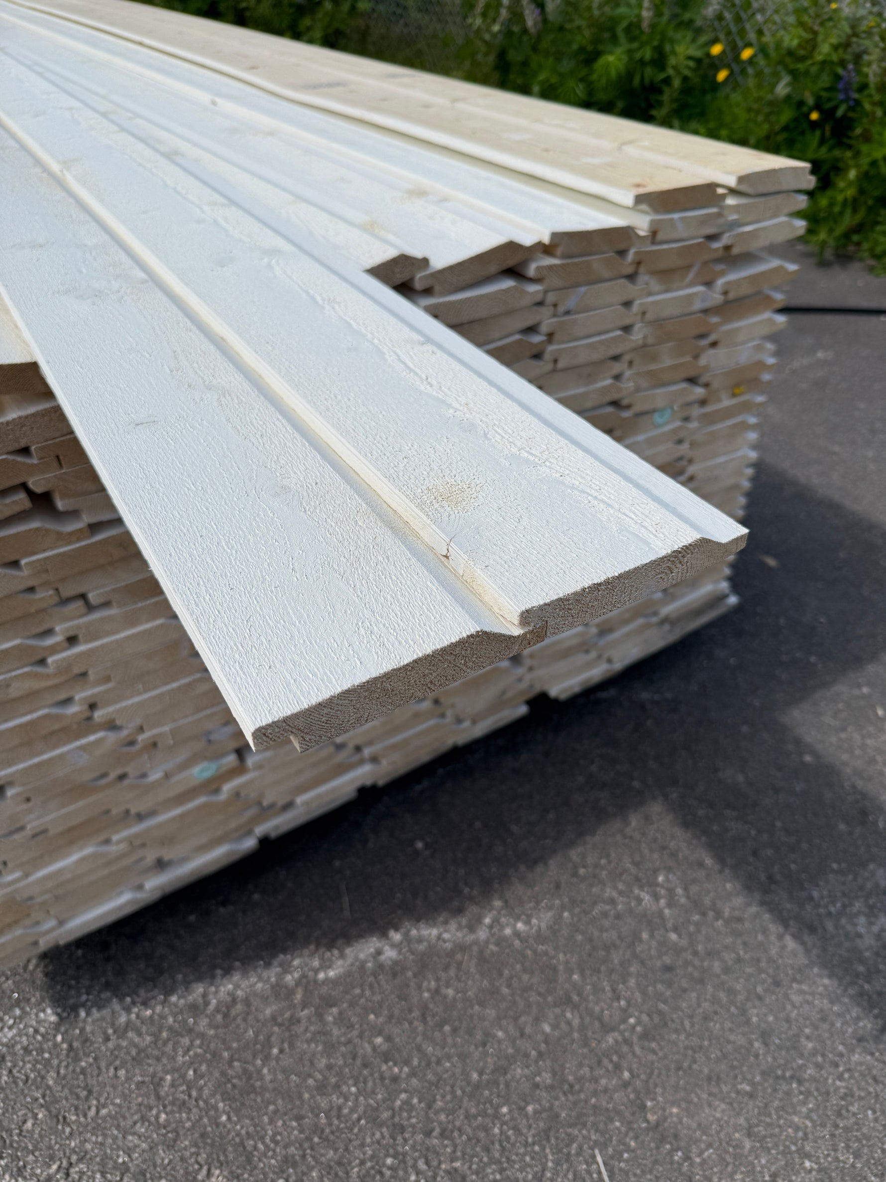 Paket Ytterpanel Enkelfas Halvspont 22x120mm, 221st 4.50m Grundmålad
