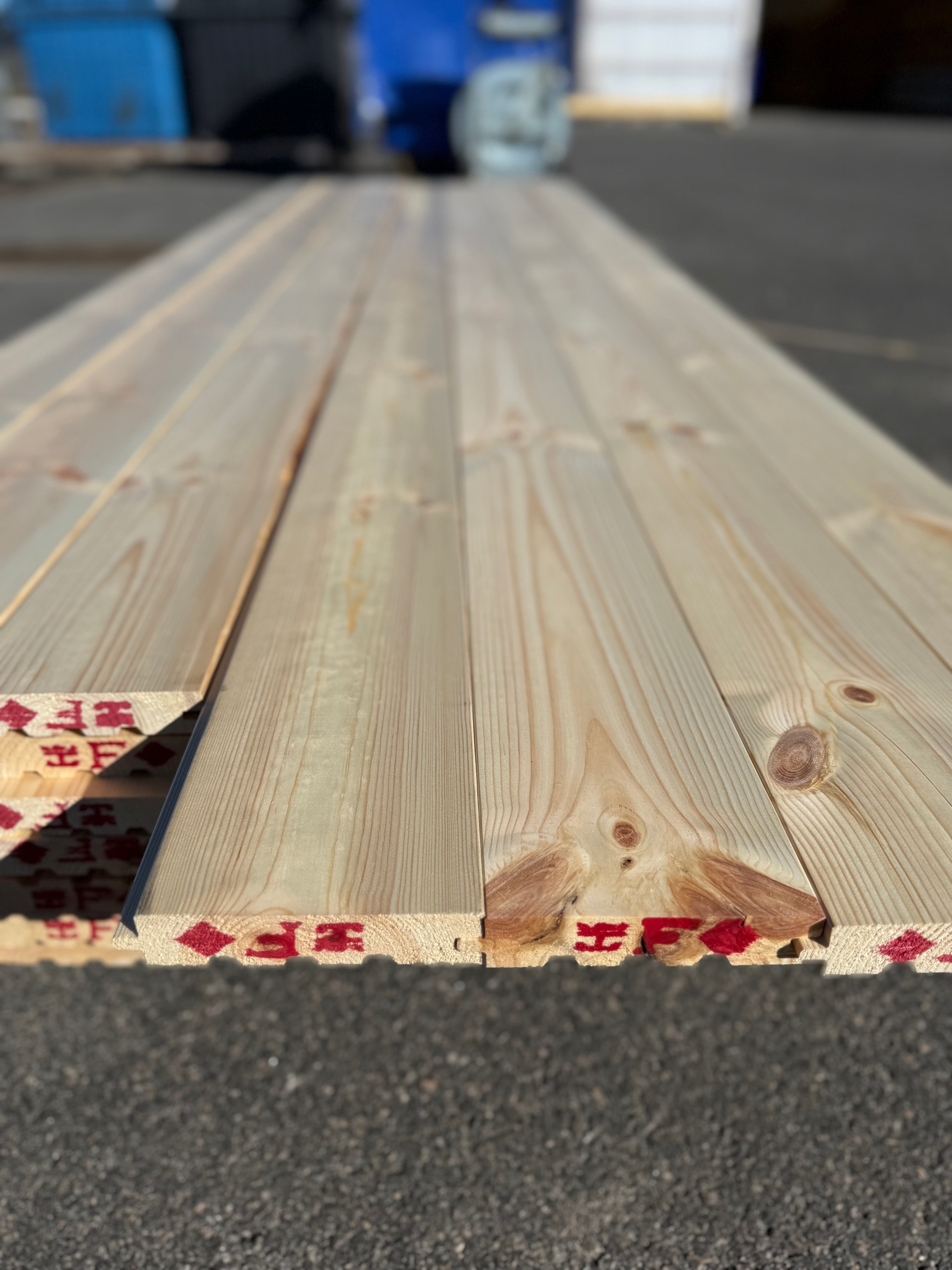Paket Golv 26,5x142mm – 49 st (3,30–4,50 m, furu, obehandlad)
