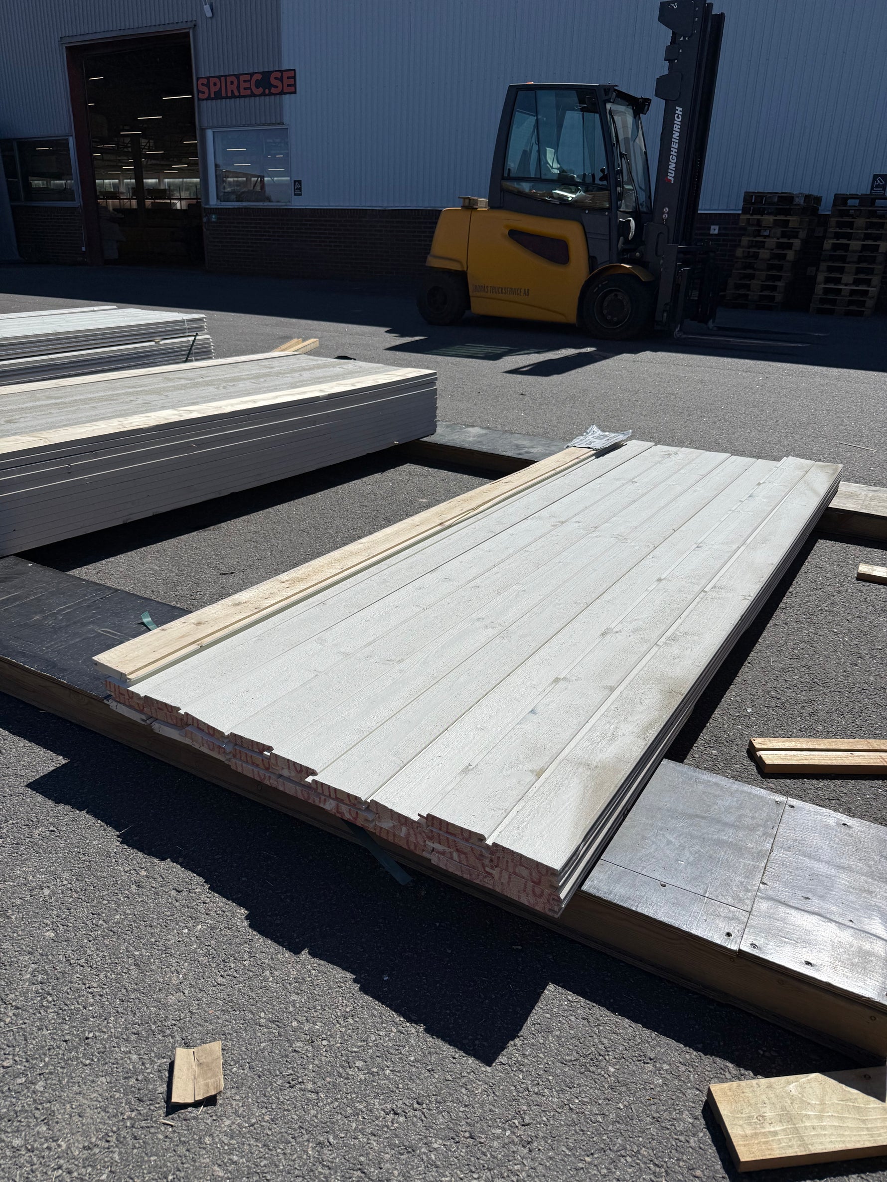 Paket Ytterpanel Dubbelfasspont 22x120mm, 28st 2.70m Mellanstruken