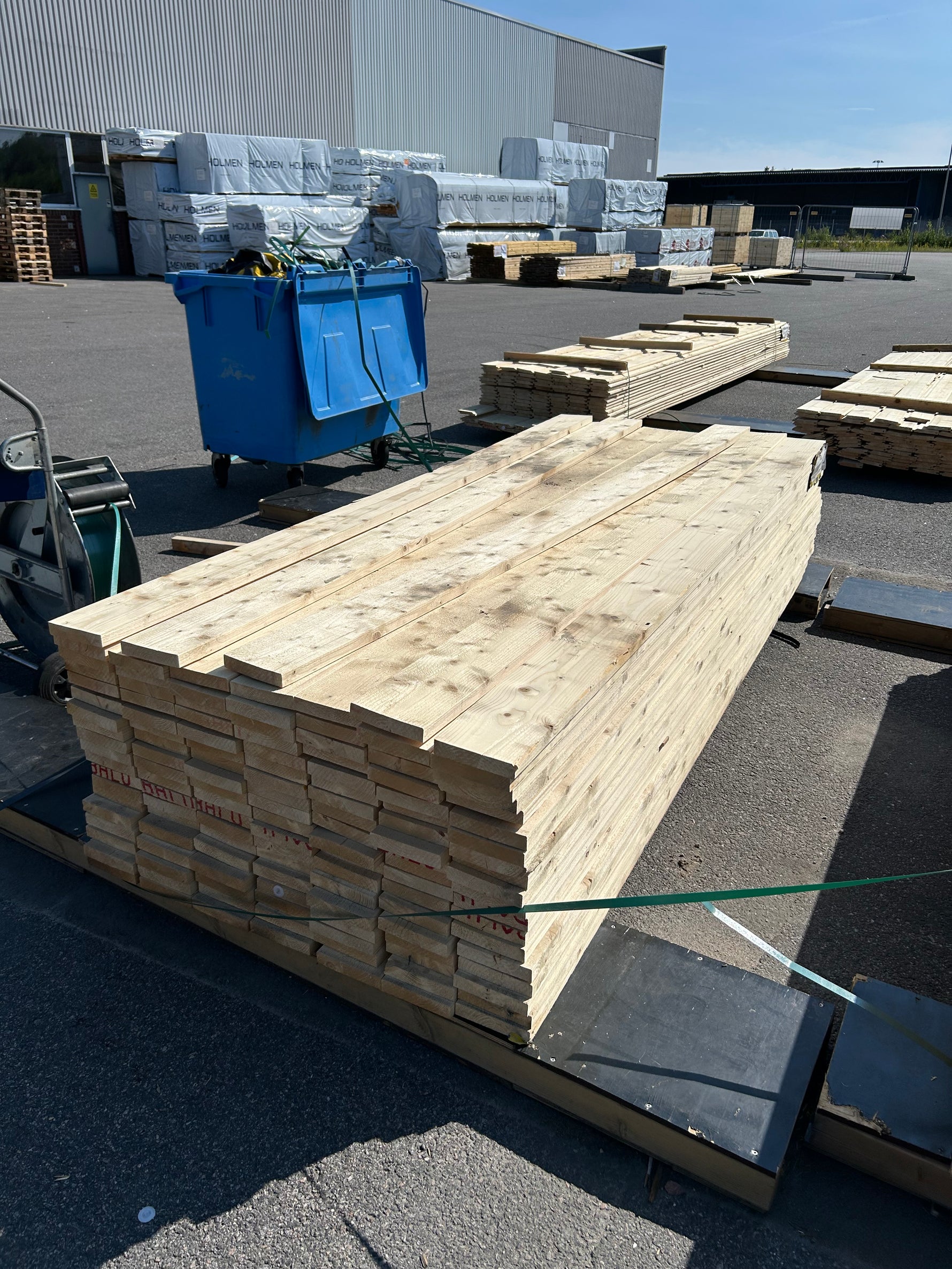 Paket Finsågade Brädor 28x145mm 2.70m 131st Obehandlad