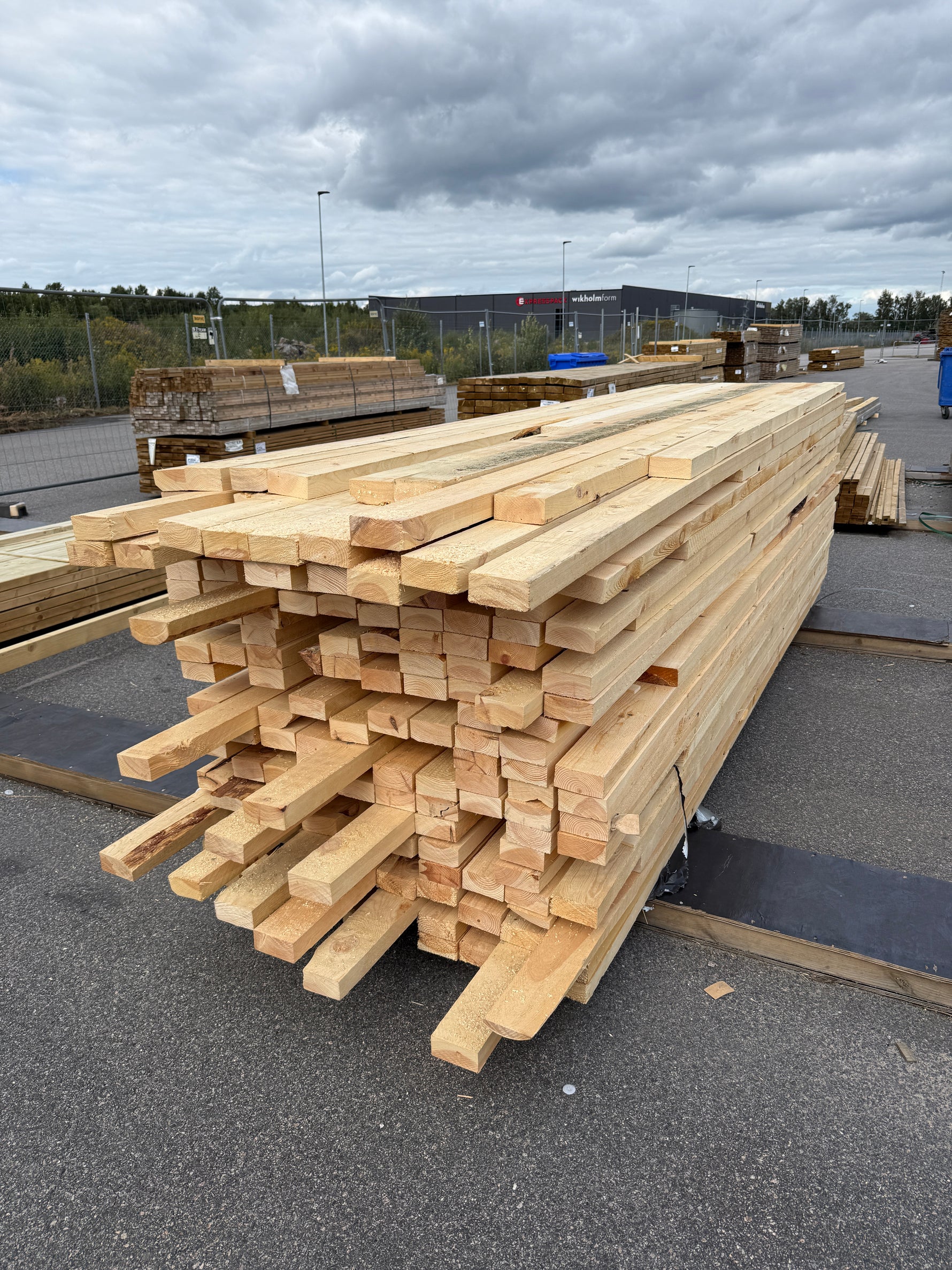 Paket Ohyvlade Reglar 47×100 mm – 220 st (240-3.90m)