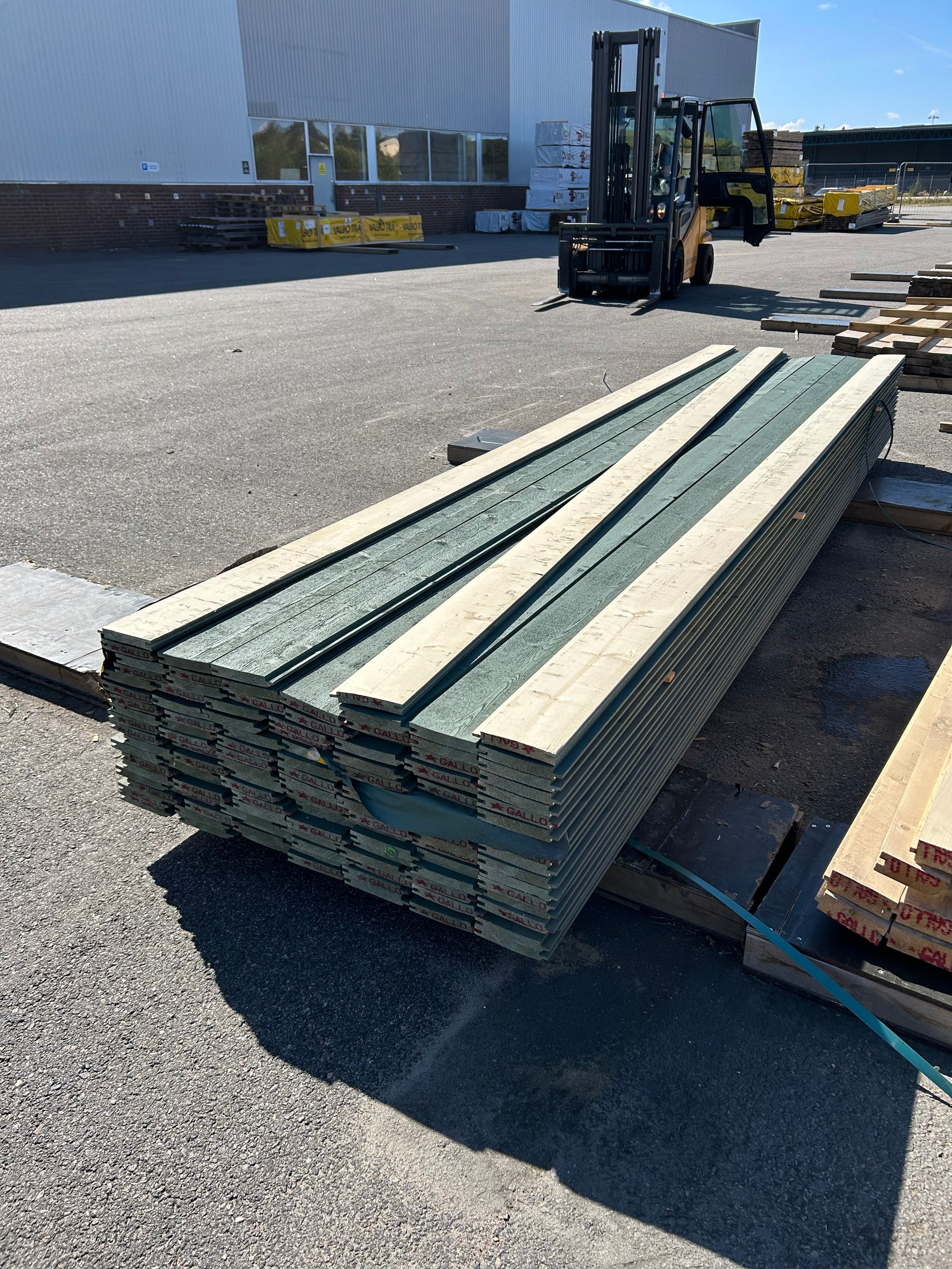 Paket Spontad Spårpanel 22x145mm 4,20m 121st Gran- Mellanstruken