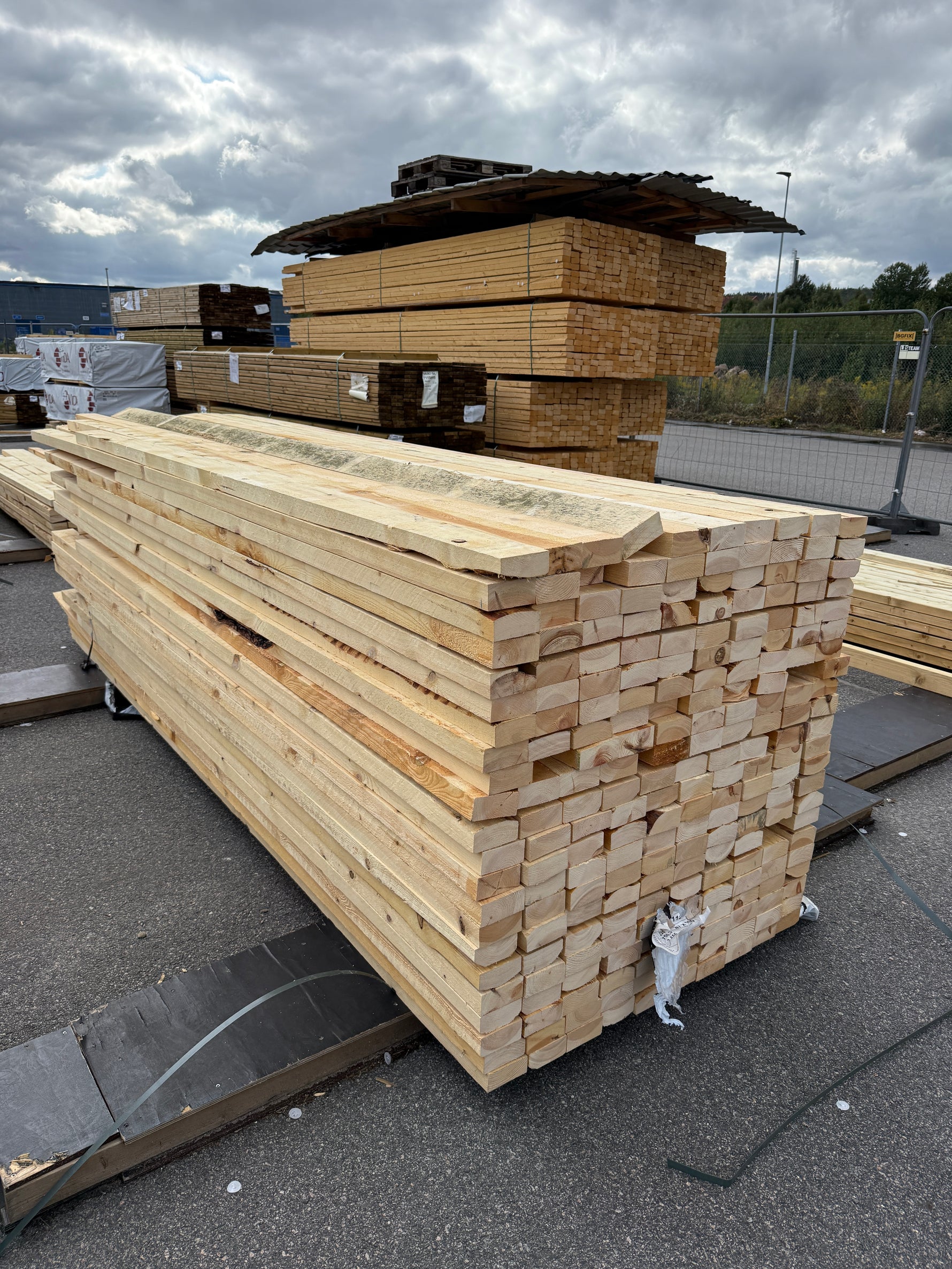 Paket Ohyvlade Reglar 47×100 mm – 220 st (240-3.90m)