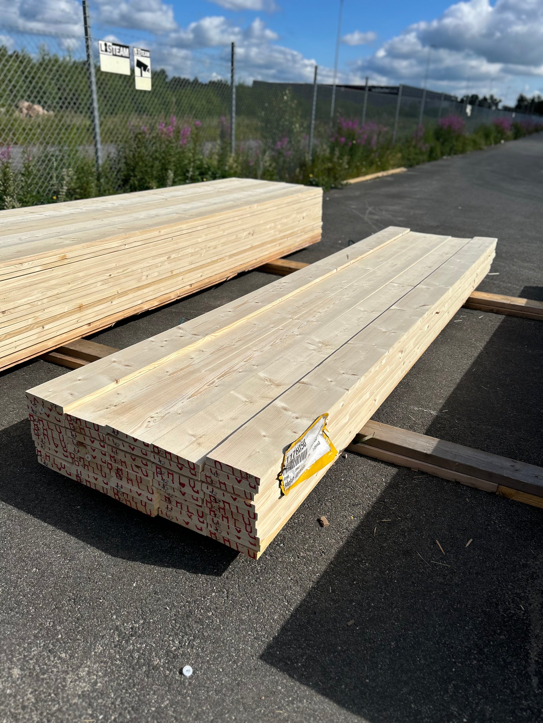 Paket Finsågade Brädor 28x195mm 4,20m 47st Obehandlade