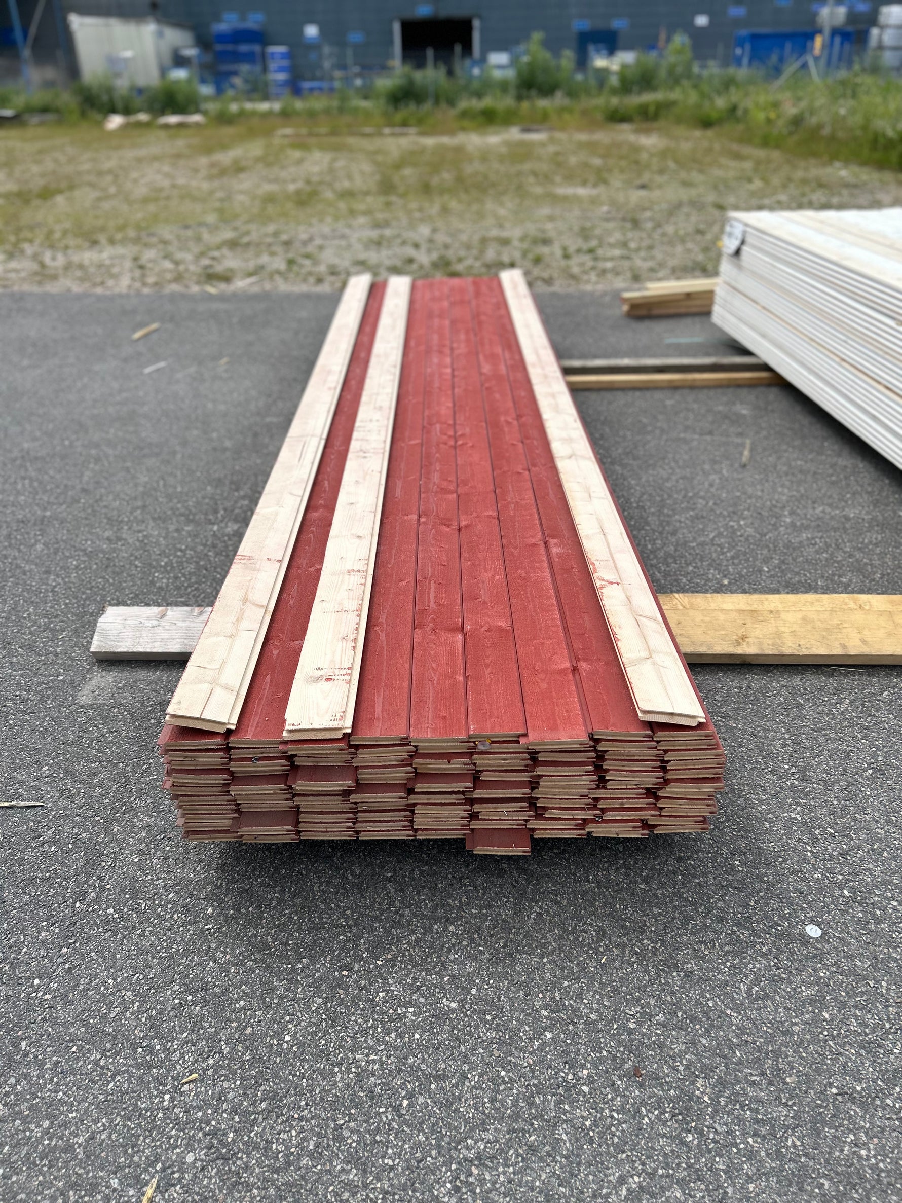 Paket Enkelfas Ändspont 22x120mm 4,20m 102st Grundmålad