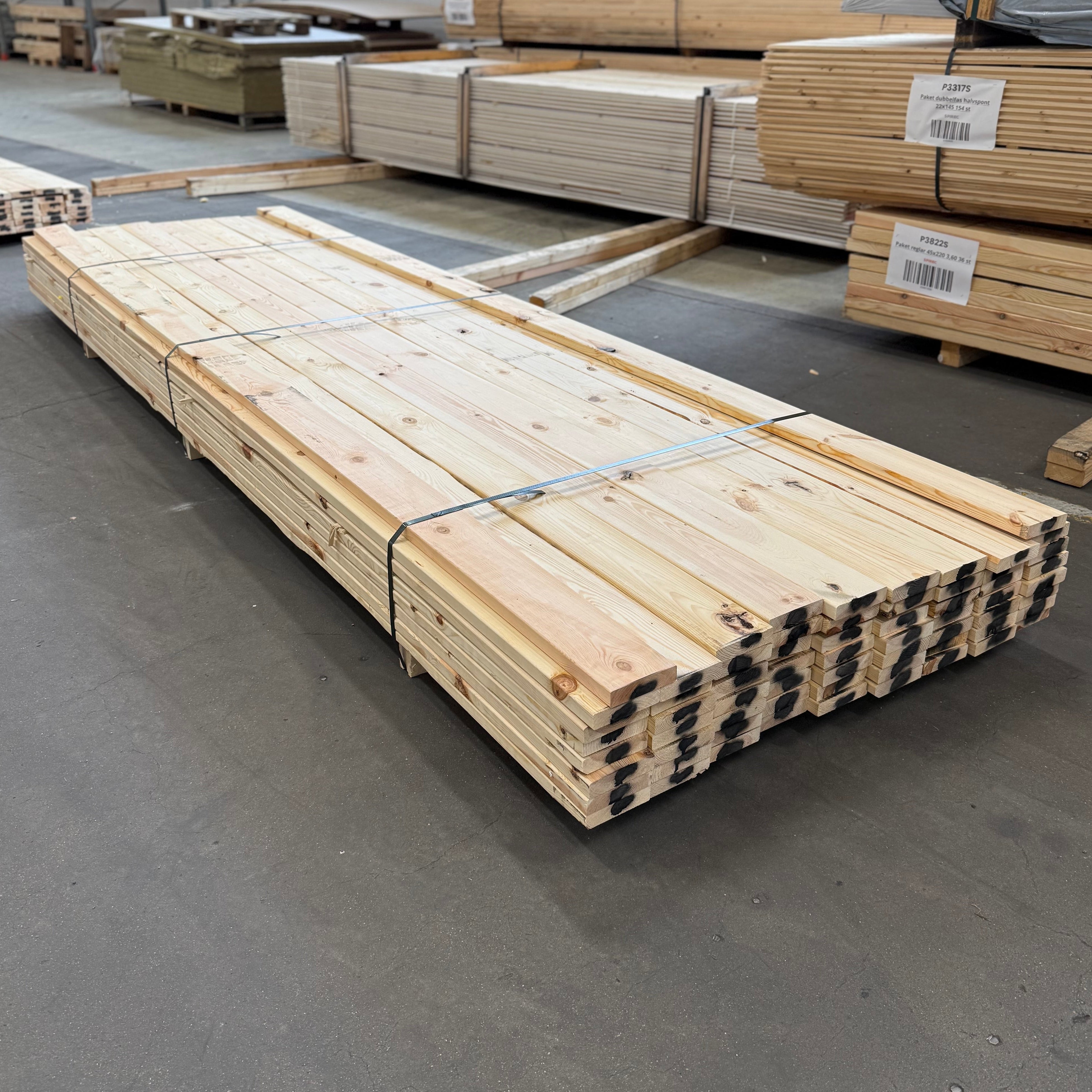 Paket Hyvlade Brädor 28x120mm, 3.60m- 65st (Furu) B-sortering