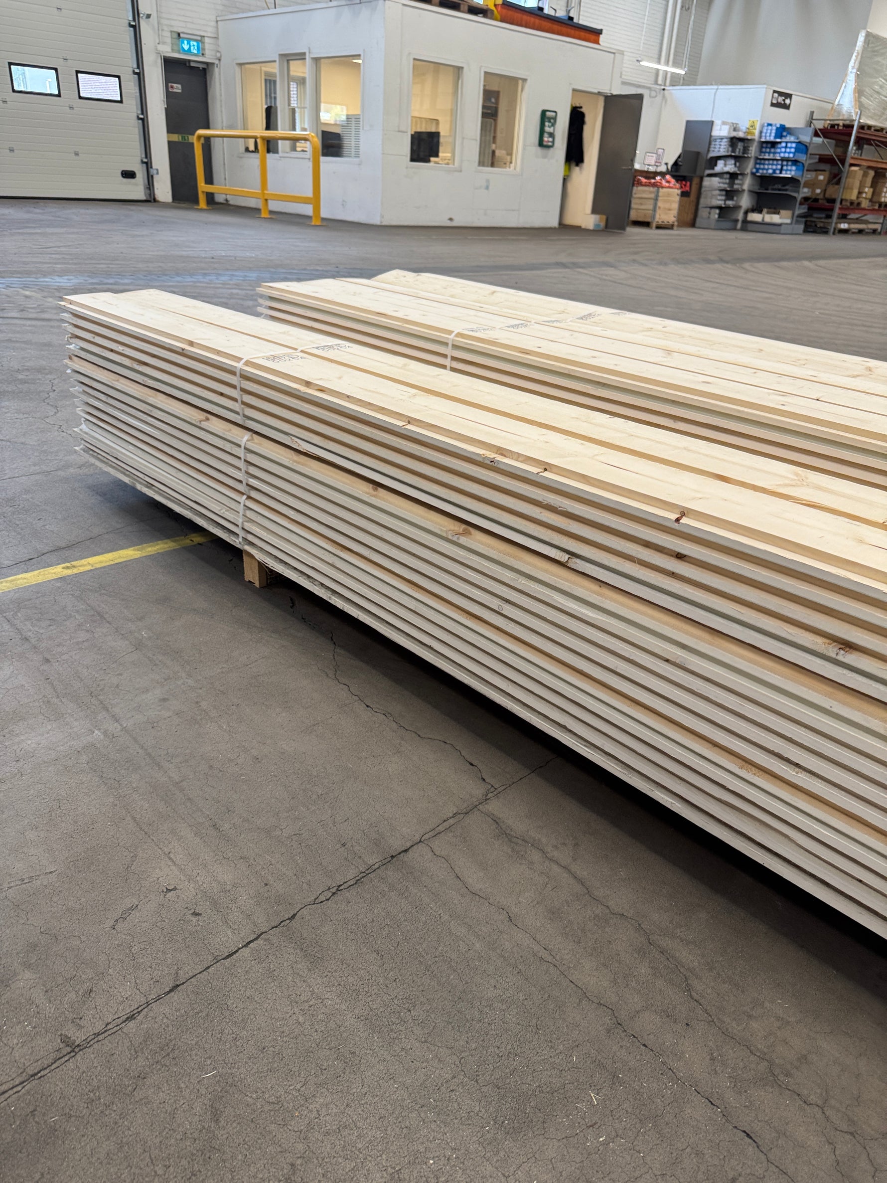 Paket Ytterpanel Enkelfas Halvspont 22x120mm, 4,50m, 127st – Grundmålad