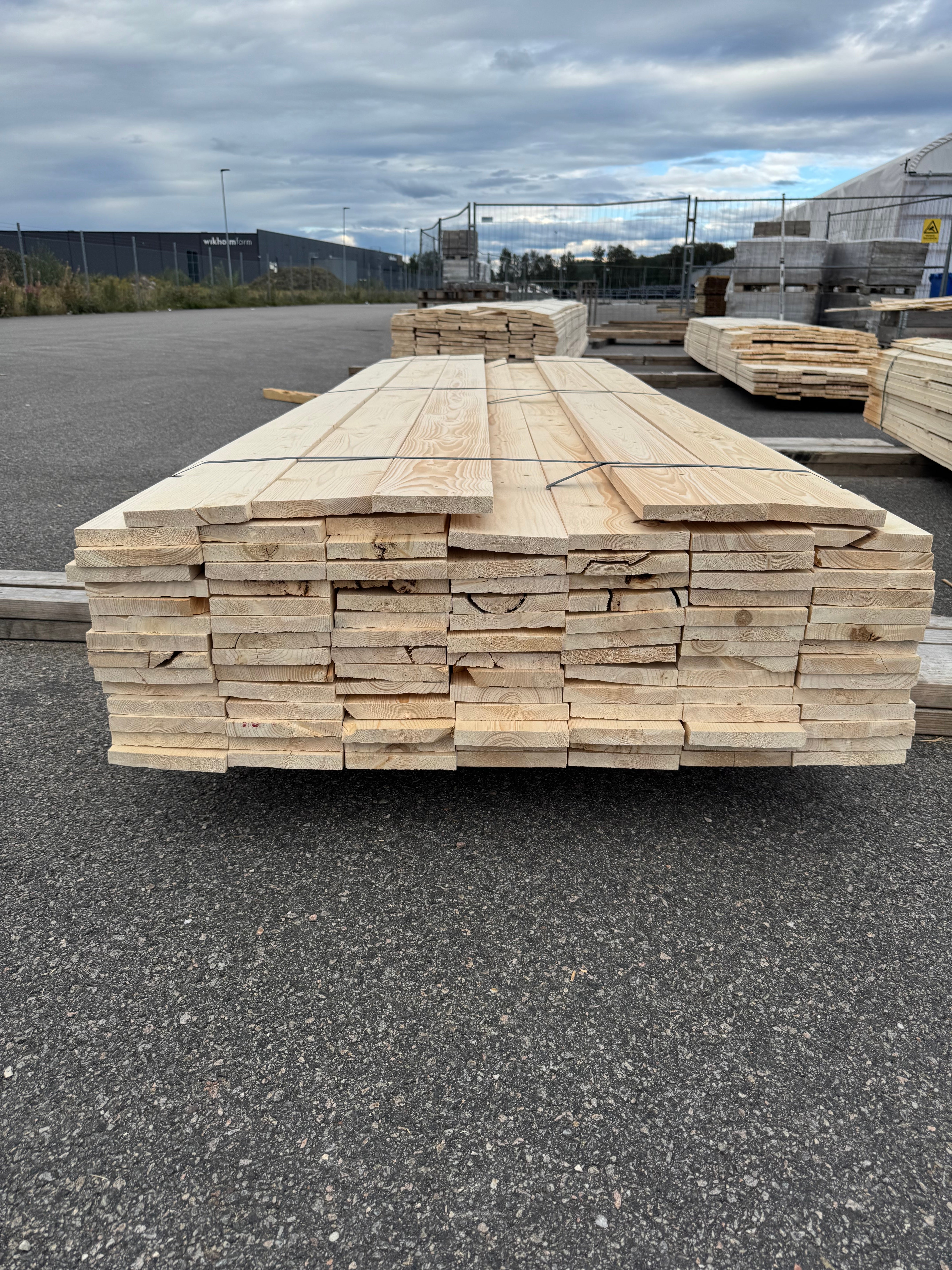 Paket Finsågad Panel 22x145mm 102st 3.0–4.20m – Andra sortering