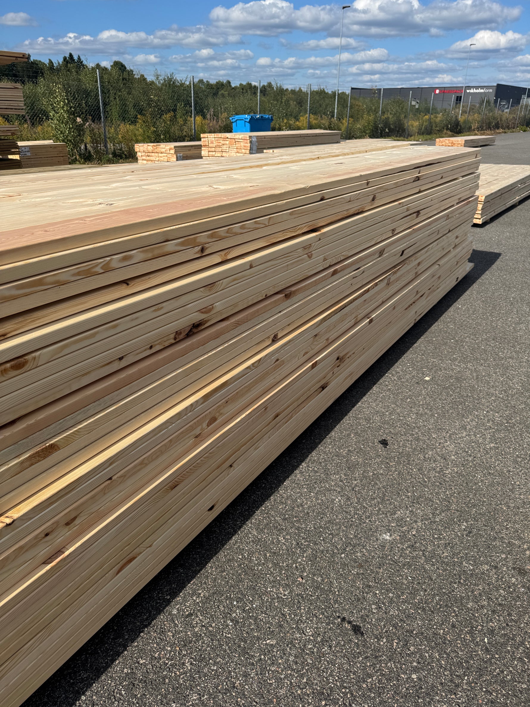 Paket Hyvlad 28x120 – 270st – 4.20–4.50 m – ANDRASORTERING