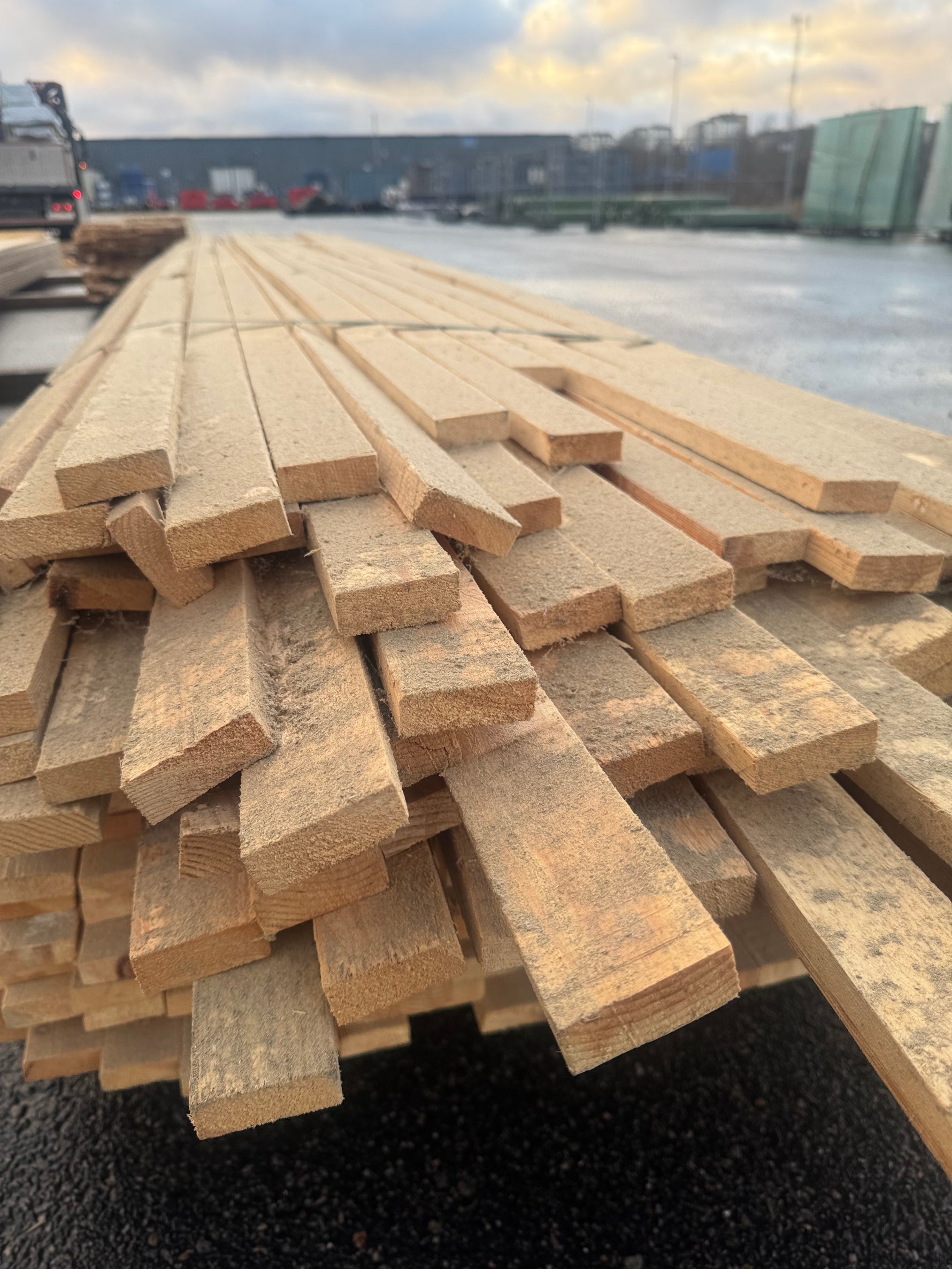 Paket Läkt 19x52 – 342 st (4,2–4,8 m, ohyvlade) - Spirec