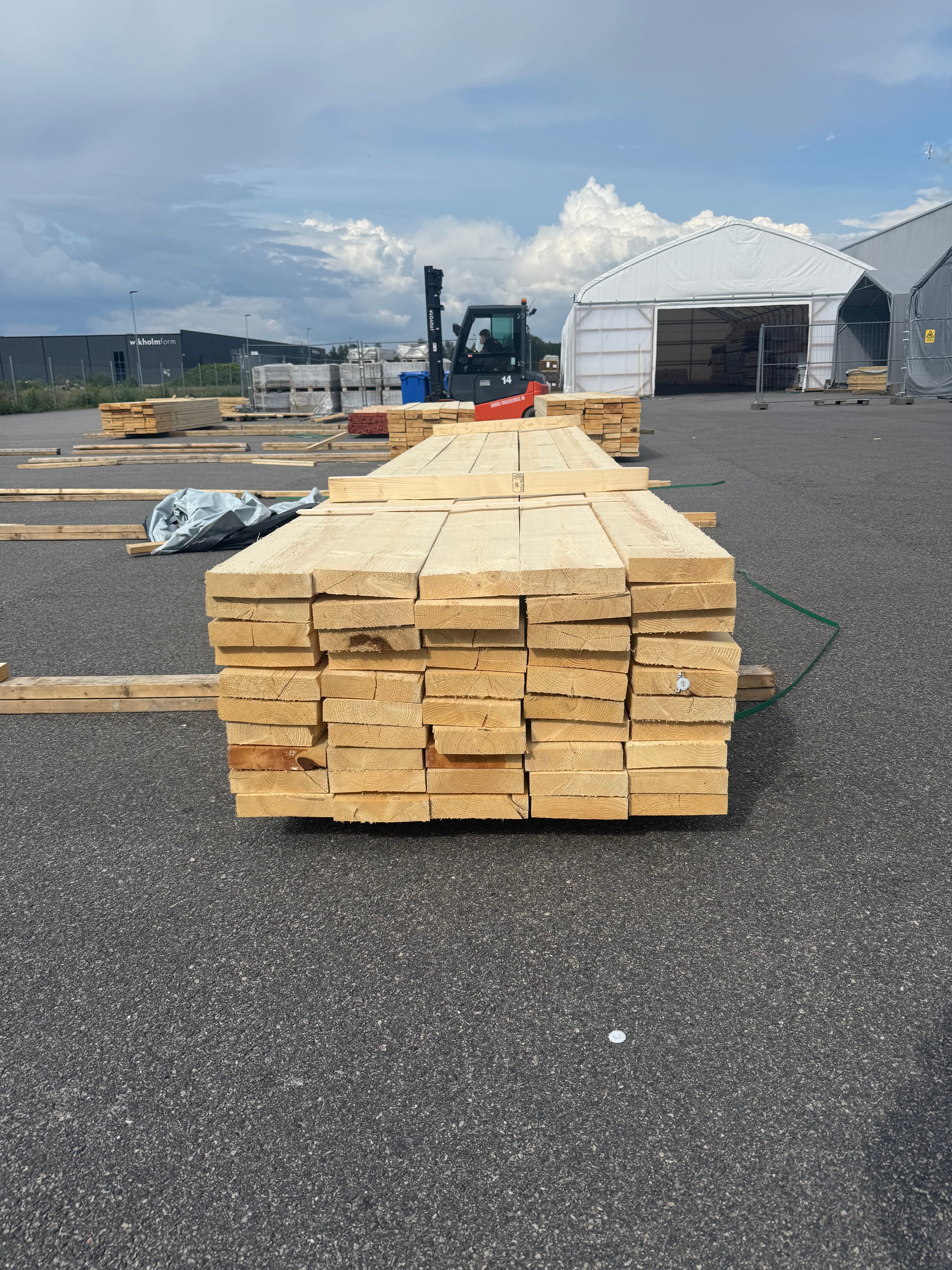 Paket Reglar 47x200 – 50 st (5,40 m, gran)