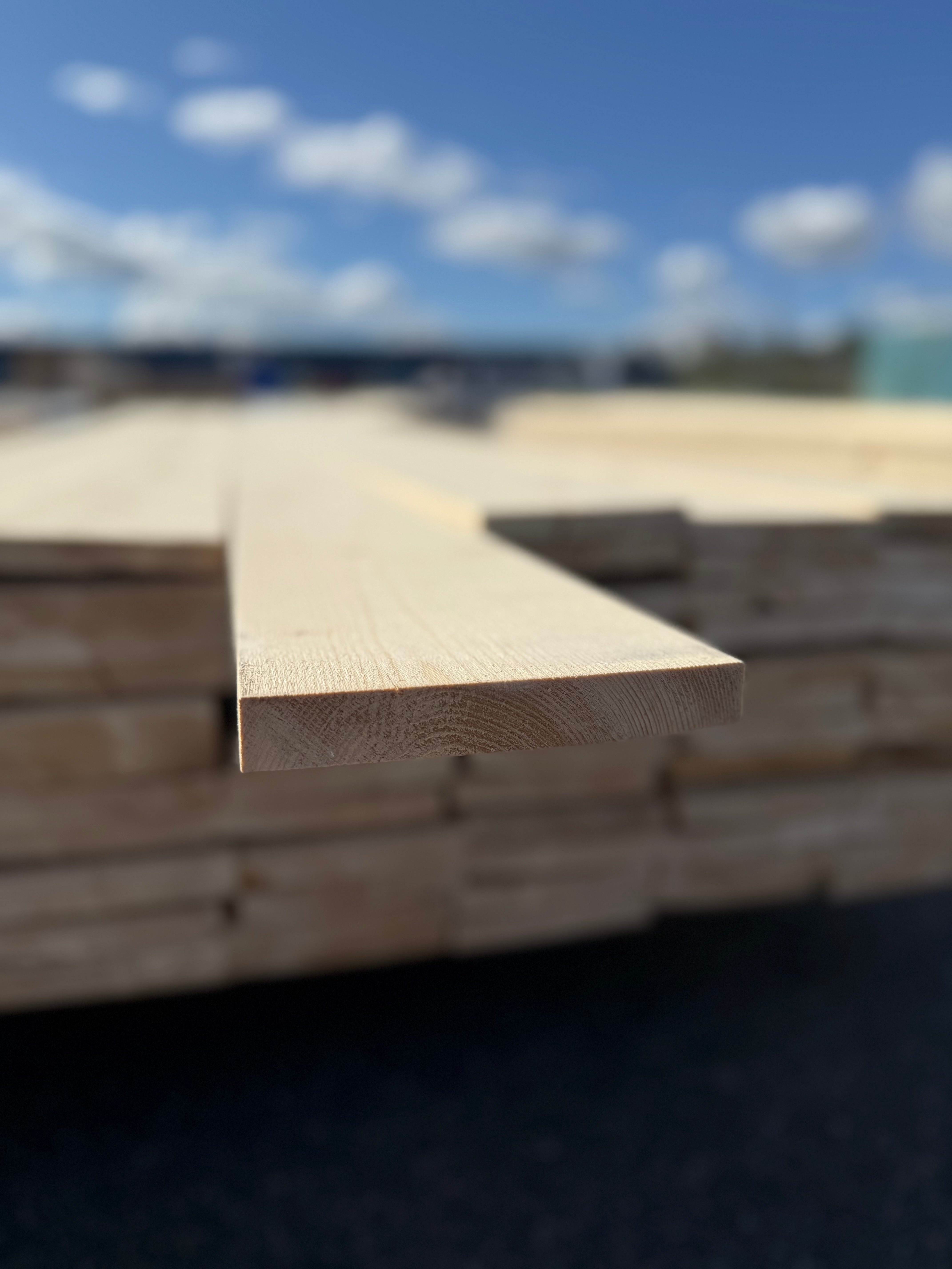 Paket Finsågad Panel 22x145mm 85st 4.20–5.40m – Andra sortering